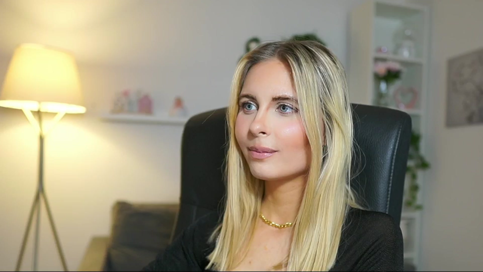 Gallery image thumbnail from Catecrago_'s myfreecams stream on, 04/29/2025, 16:16 image 11 of 20
