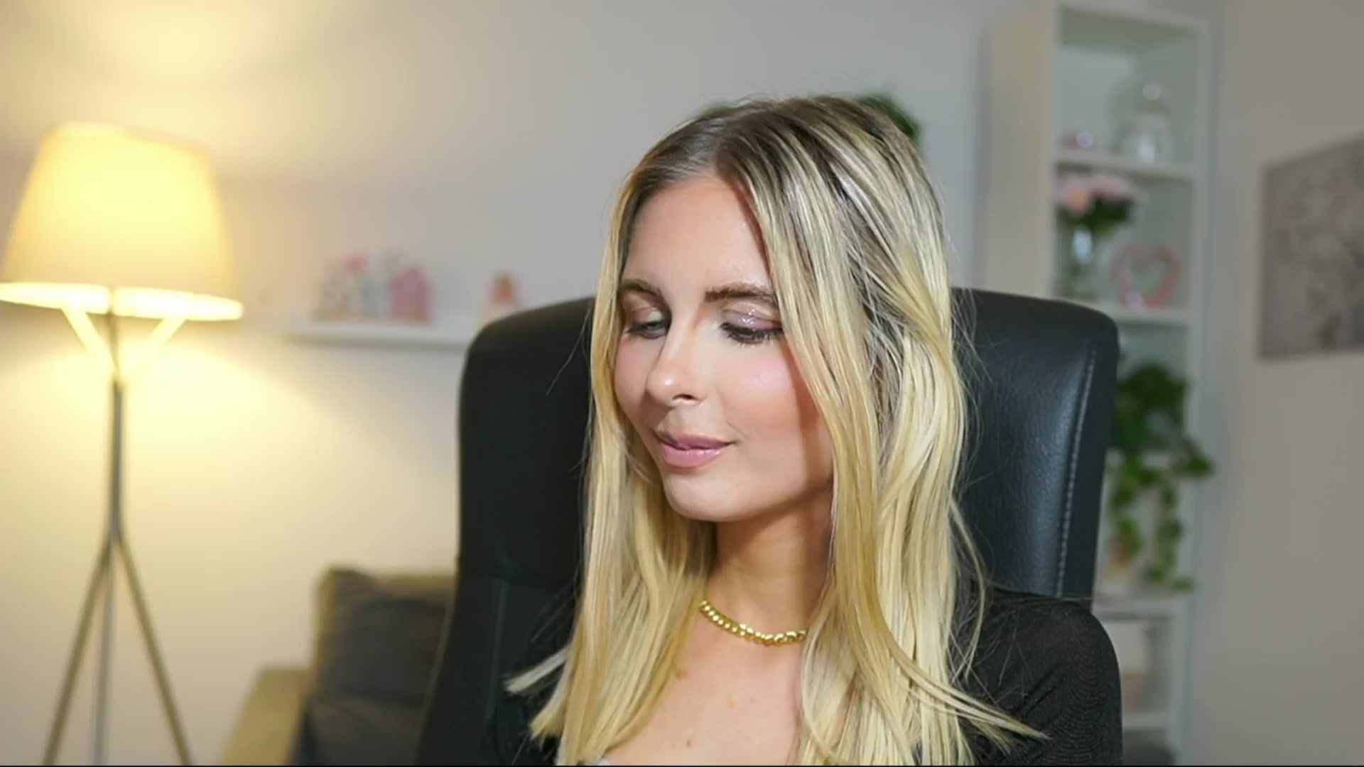 Gallery image thumbnail from Catecrago_'s myfreecams stream on, 04/29/2025, 16:53 image 1 of 20