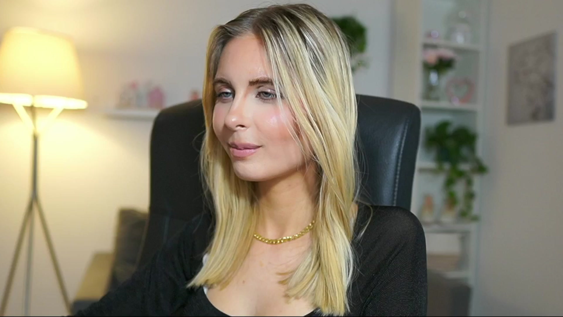 Gallery image thumbnail from Catecrago_'s myfreecams stream on, 04/29/2025, 17:49 image 15 of 20