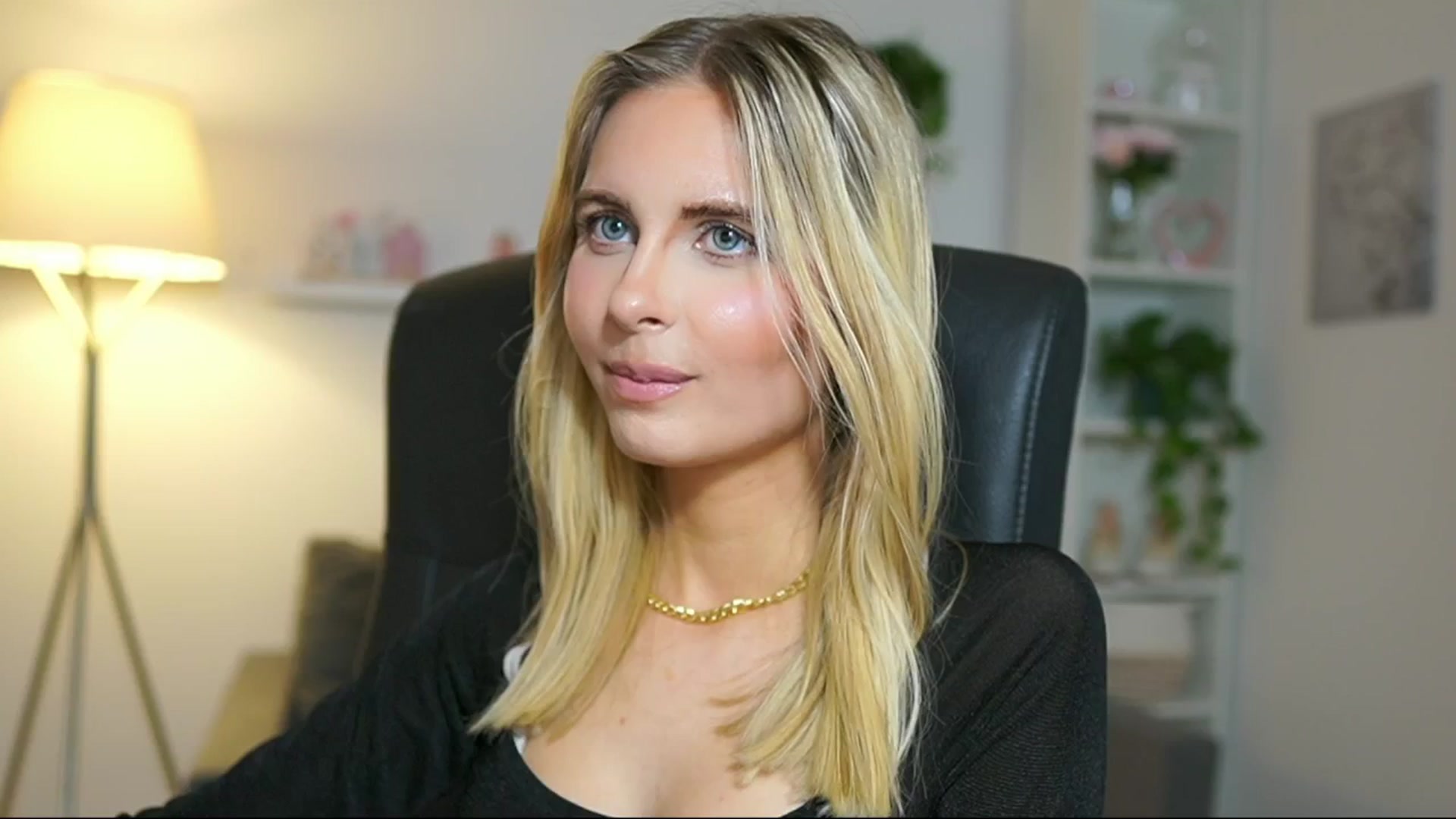 Gallery image thumbnail from Catecrago_'s myfreecams stream on, 04/29/2025, 17:49 image 20 of 20