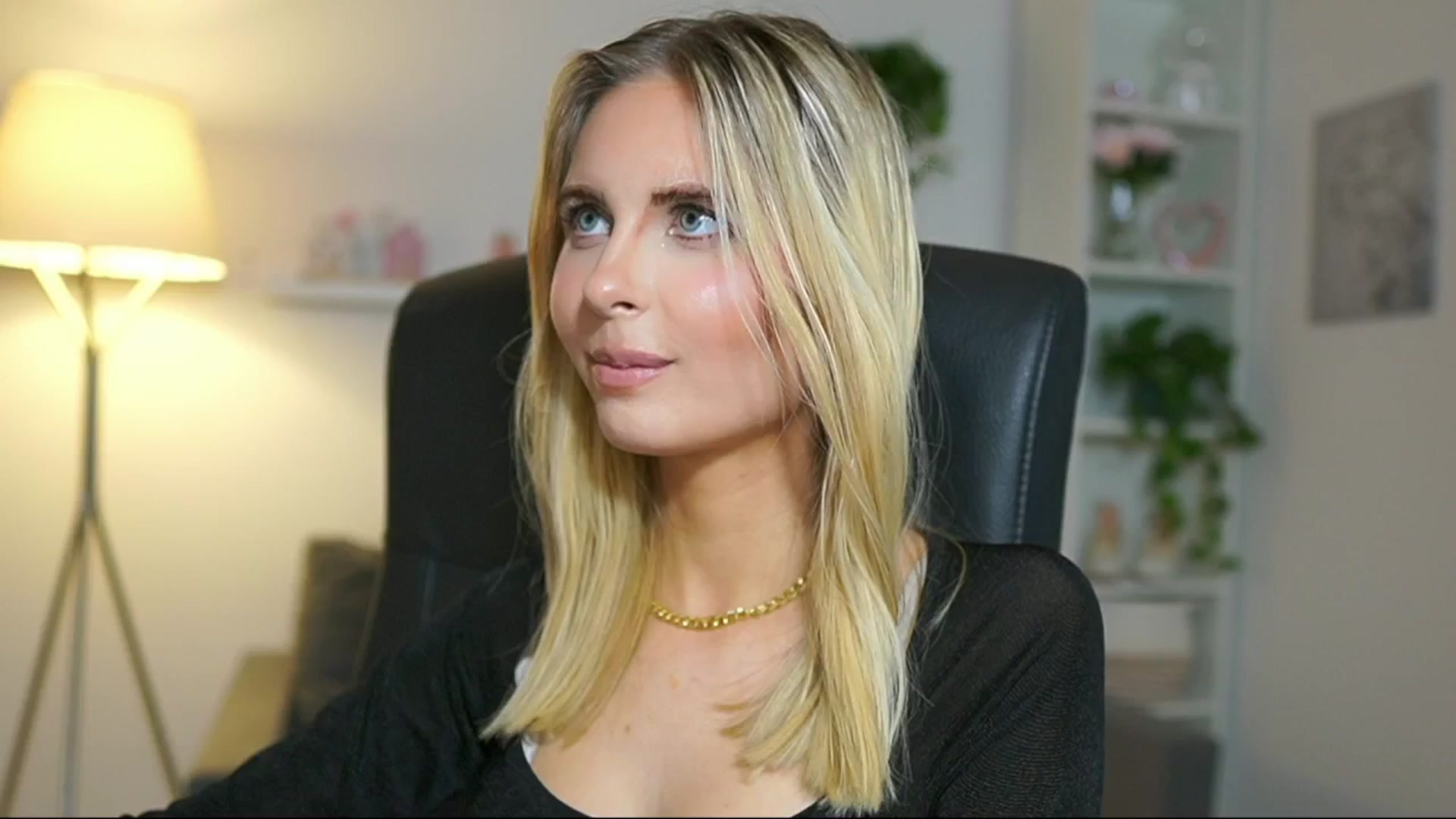 Gallery image thumbnail from Catecrago_'s myfreecams stream on, 04/29/2025, 17:49 image 19 of 20