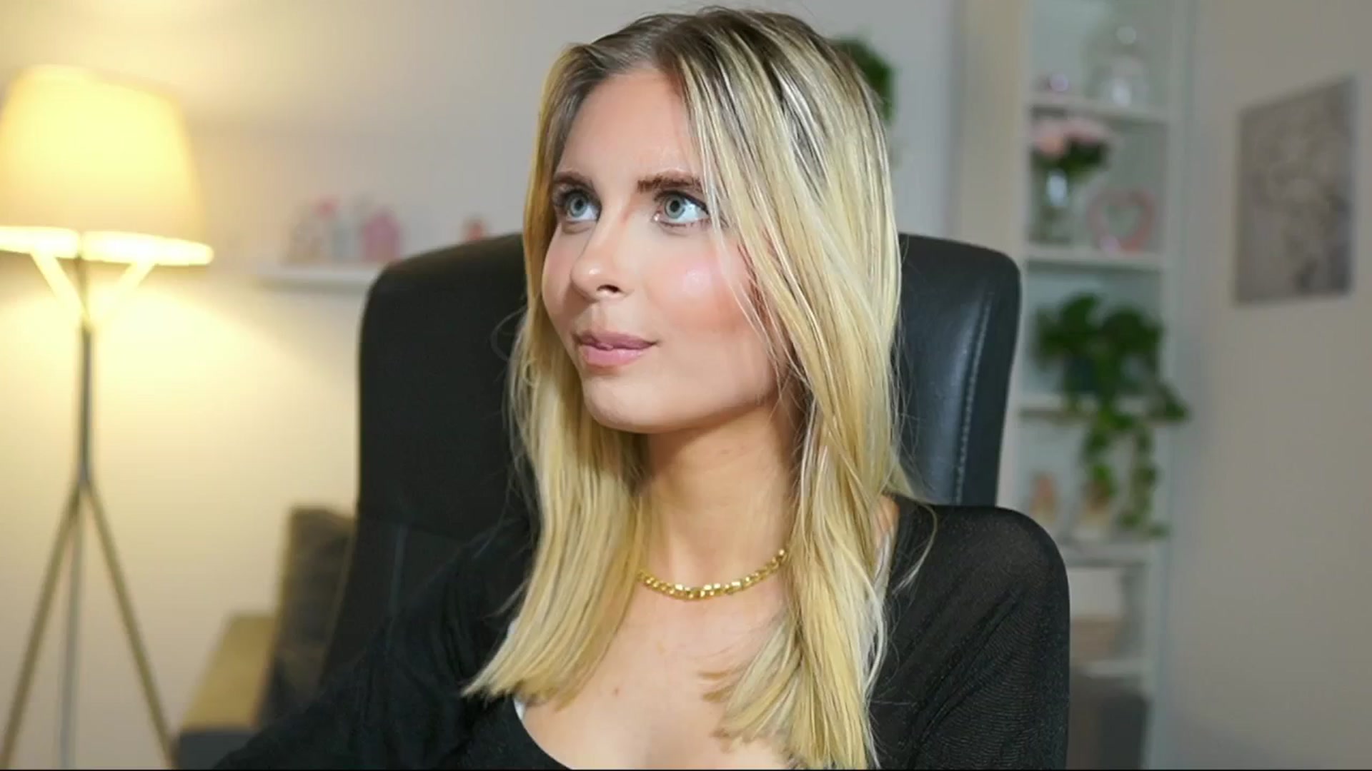 Gallery image thumbnail from Catecrago_'s myfreecams stream on, 04/29/2025, 17:49 image 9 of 20
