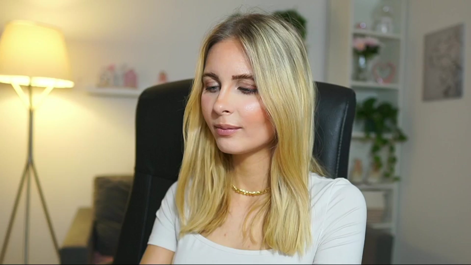 Gallery image thumbnail from Catecrago_'s myfreecams stream on, 05/01/2025, 11:23 image 10 of 20