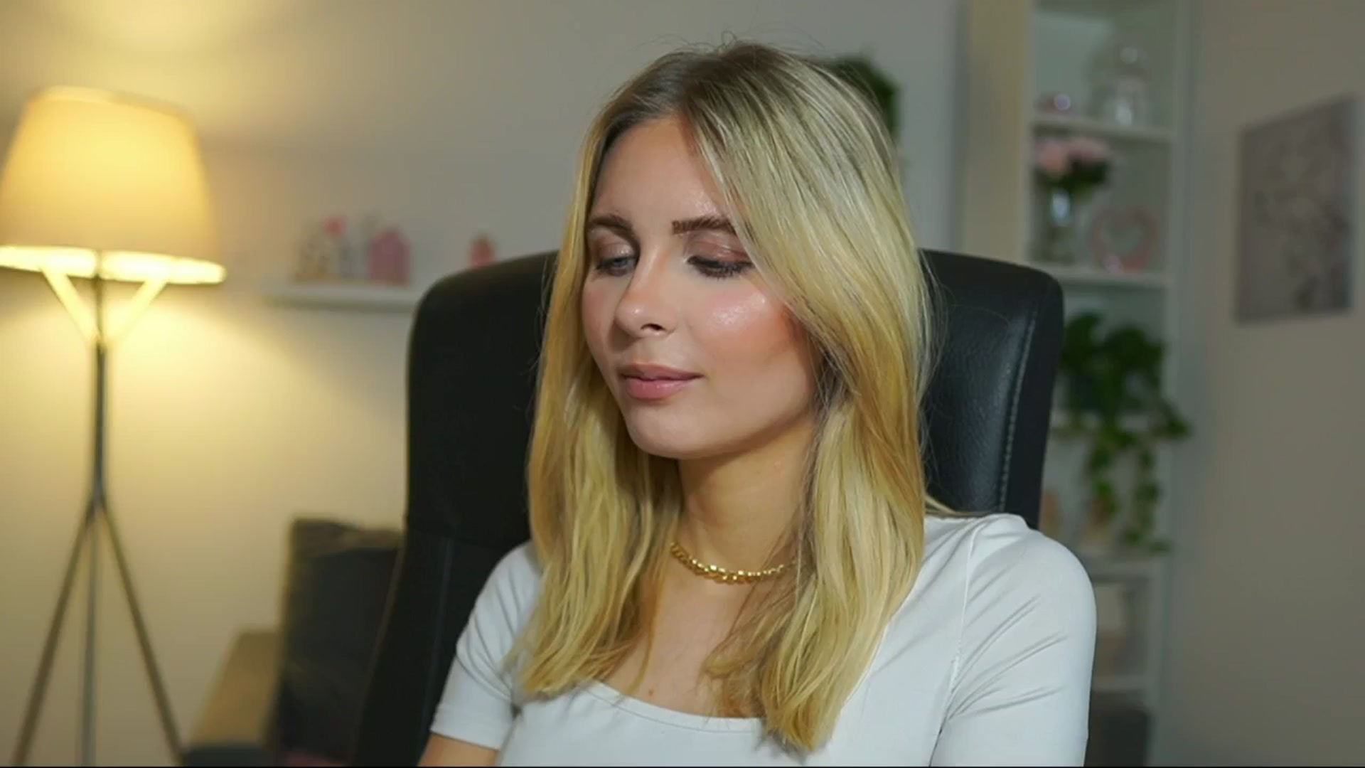 Gallery image thumbnail from Catecrago_'s myfreecams stream on, 05/01/2025, 12:50 image 1 of 20