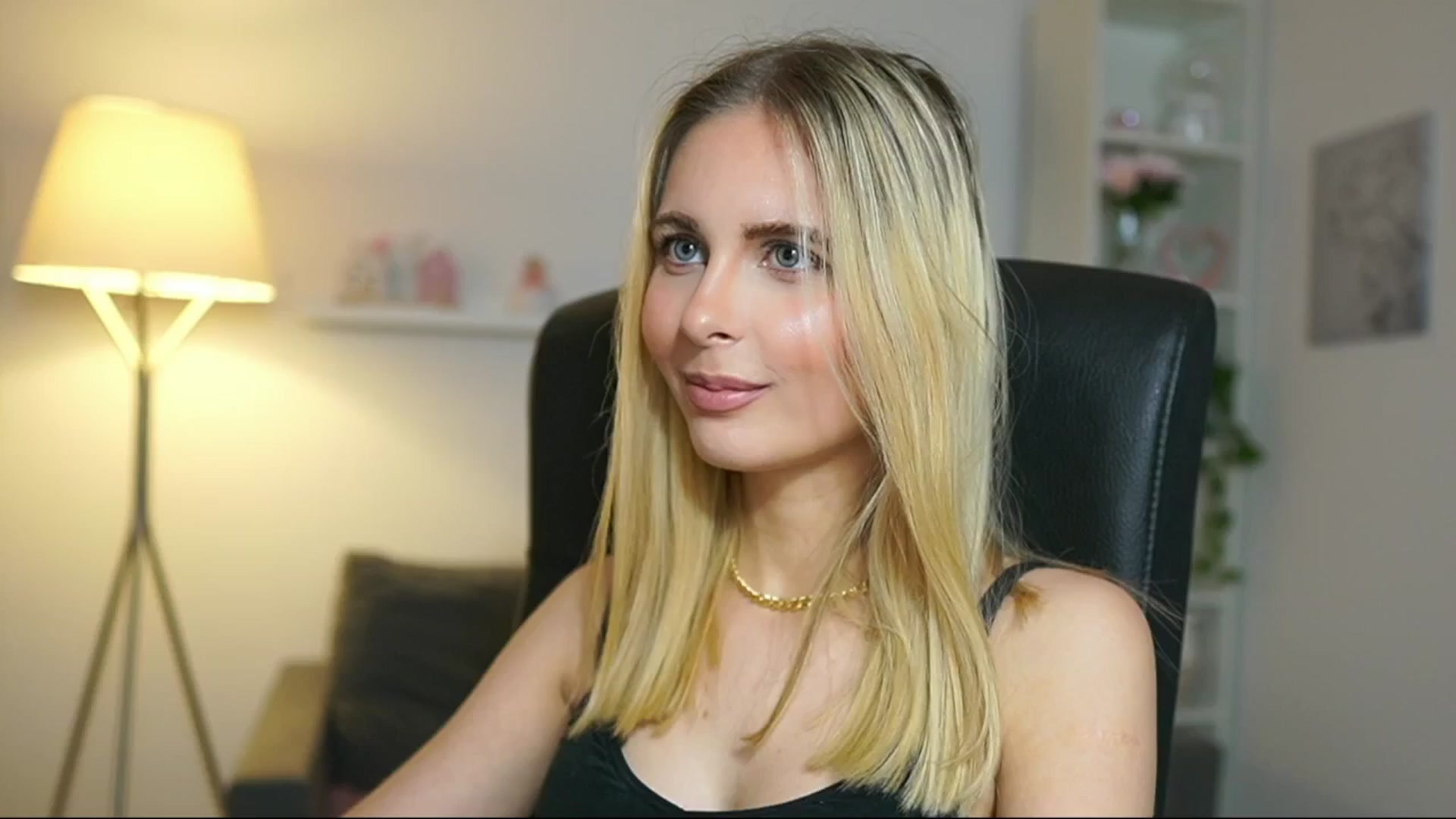 Gallery image thumbnail from Catecrago_'s myfreecams stream on, 05/05/2025, 12:06 image 3 of 20