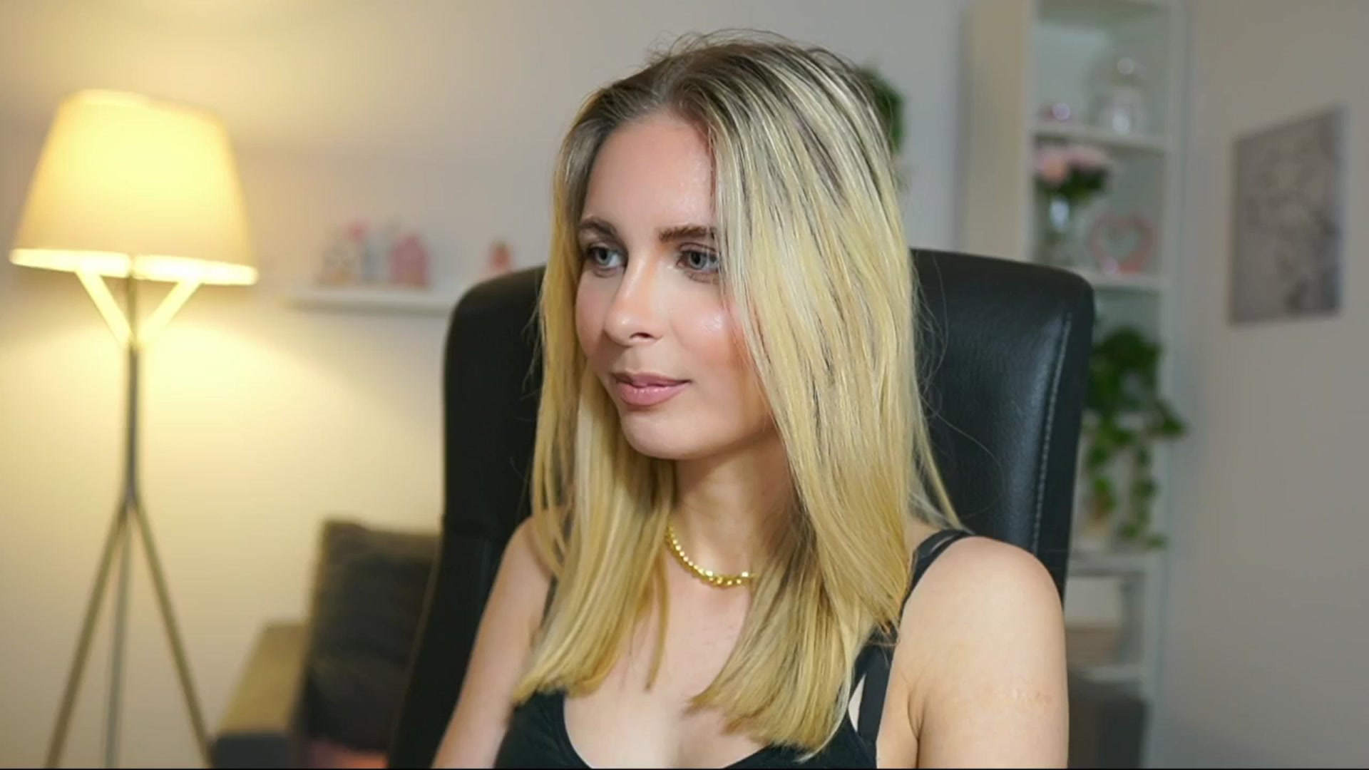 Gallery image thumbnail from Catecrago_'s myfreecams stream on, 05/05/2025, 12:53 image 3 of 20