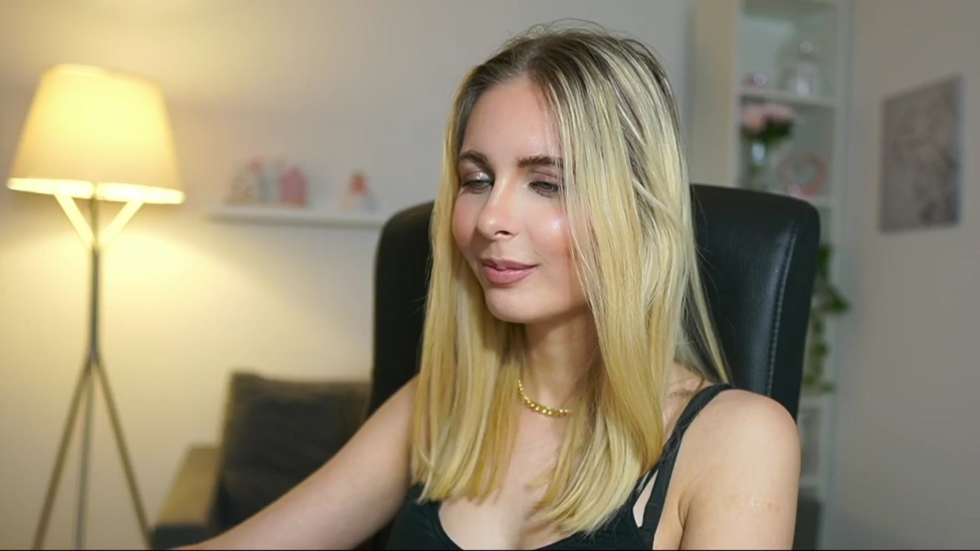 Gallery image thumbnail from Catecrago_'s myfreecams stream on, 05/05/2025, 12:53 image 18 of 20