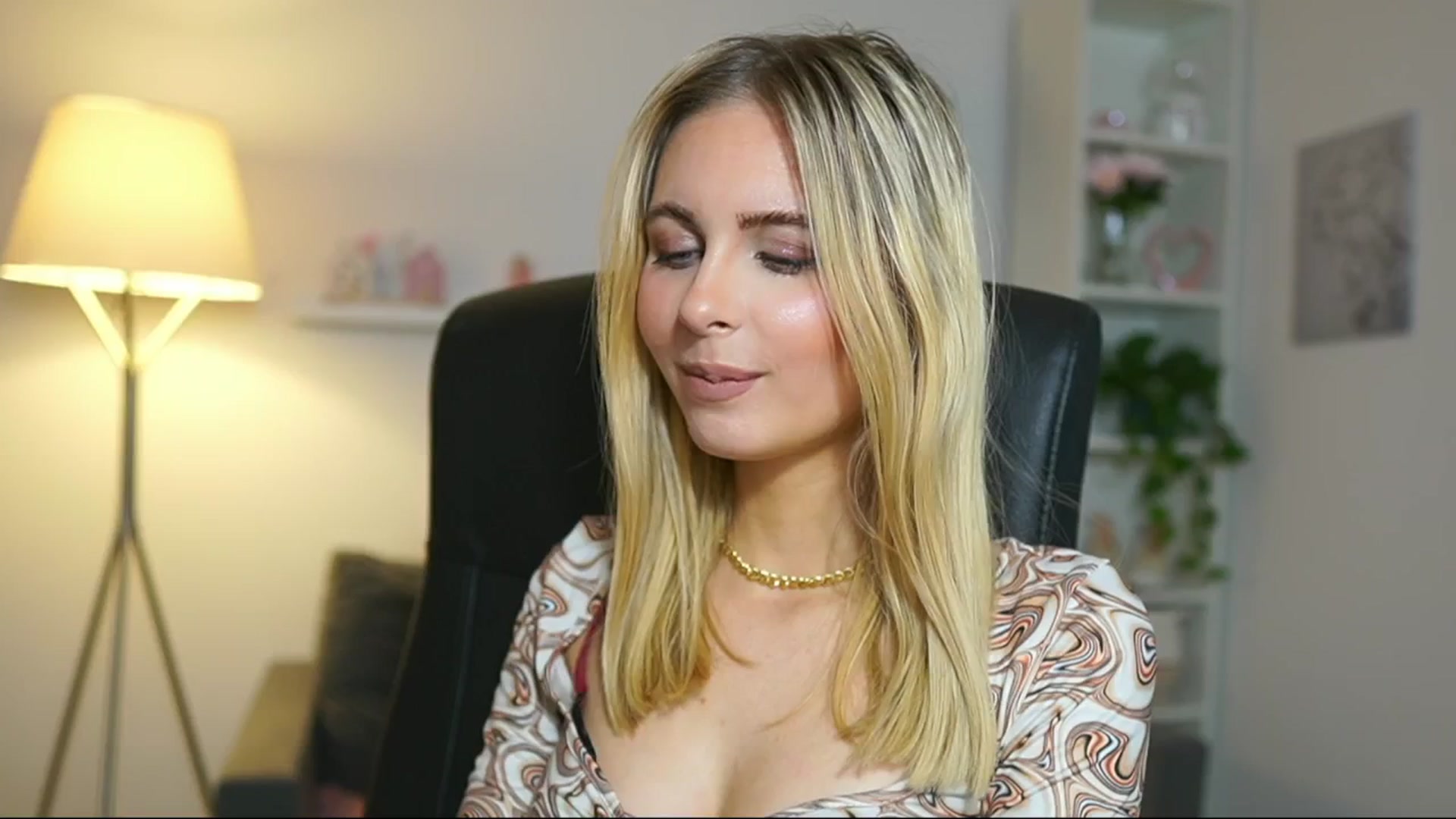 Gallery image thumbnail from Catecrago_'s myfreecams stream on, 05/06/2025, 14:21 image 18 of 20