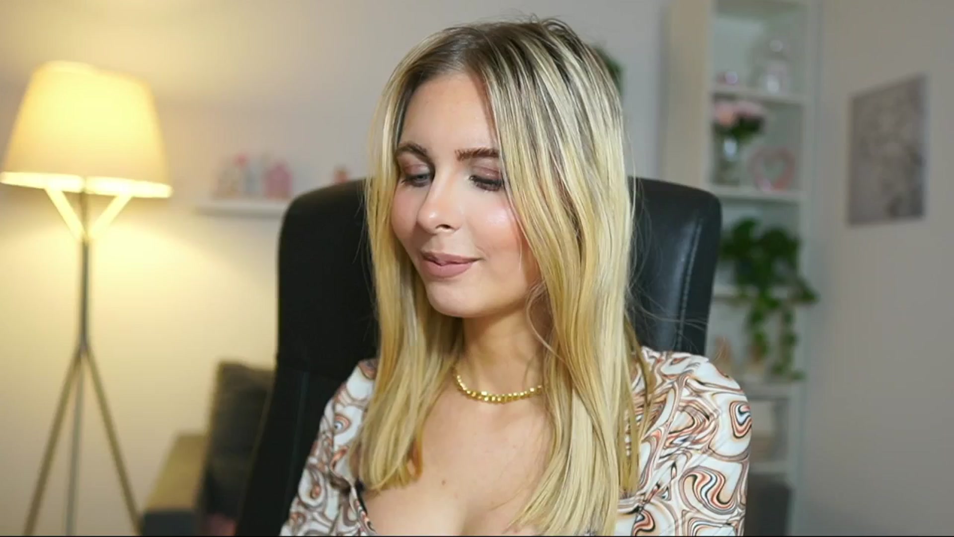 Gallery image thumbnail from Catecrago_'s myfreecams stream on, 05/06/2025, 14:21 image 1 of 20