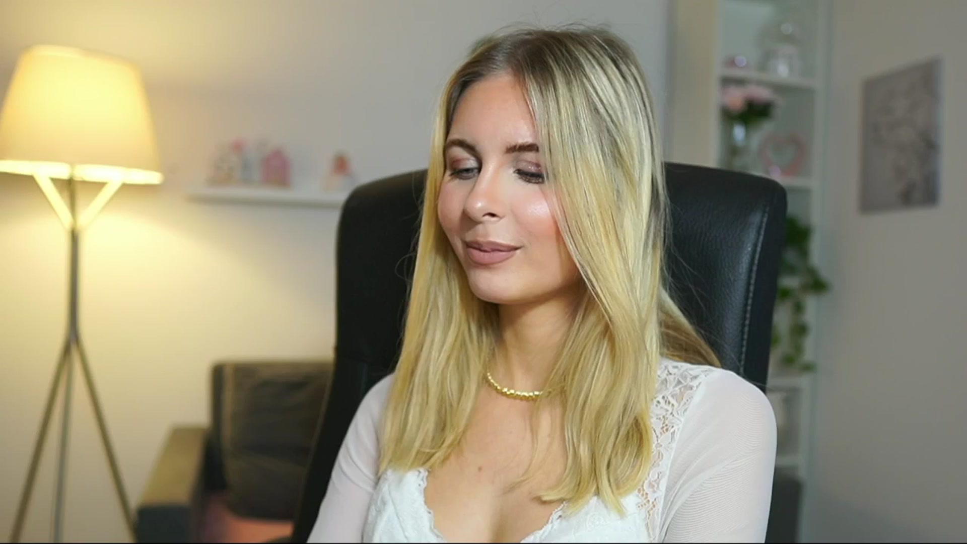 Gallery image thumbnail from Catecrago_'s myfreecams stream on, 05/07/2025, 13:22 image 9 of 20
