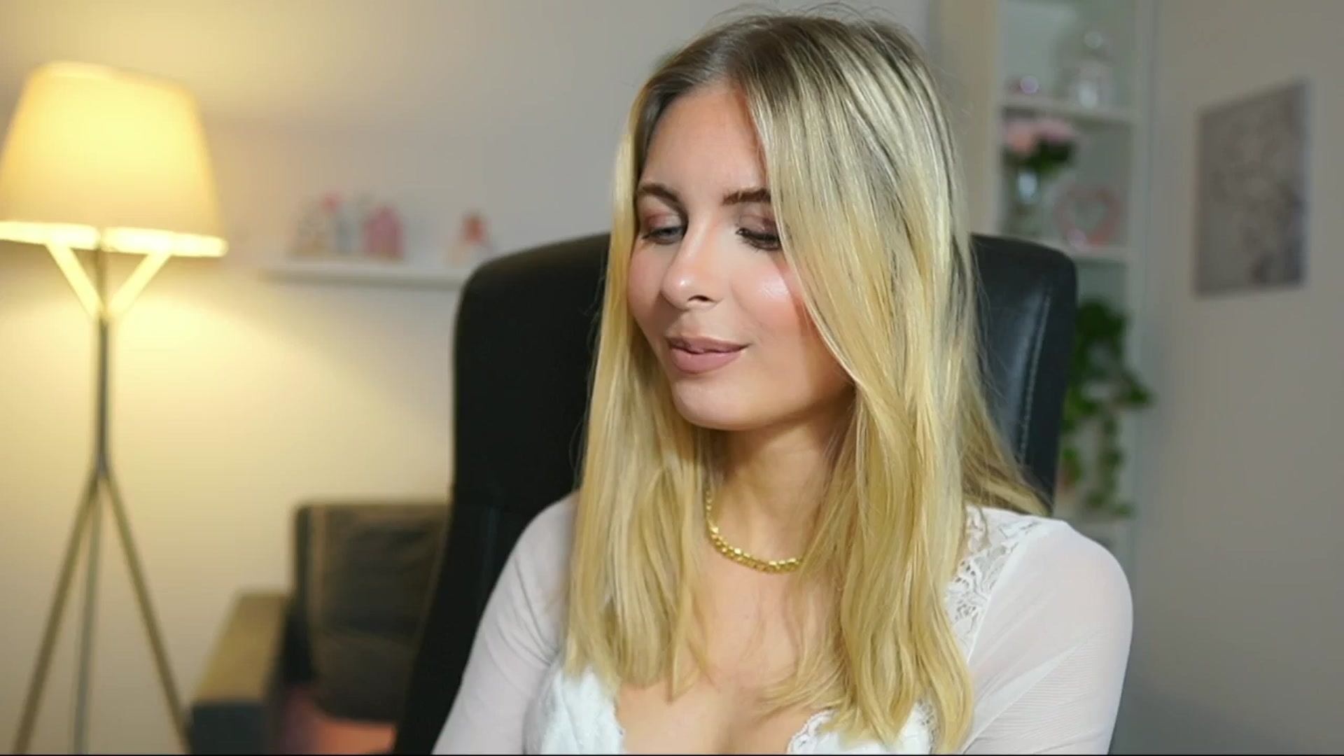 Gallery image thumbnail from Catecrago_'s myfreecams stream on, 05/07/2025, 13:22 image 2 of 20