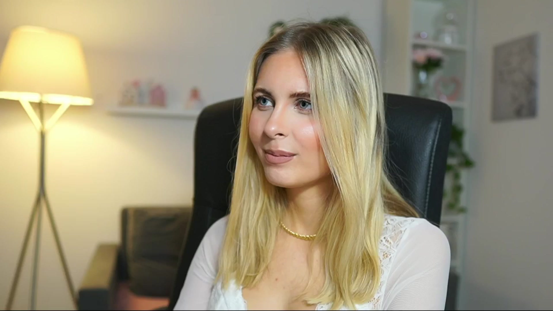 Gallery image thumbnail from Catecrago_'s myfreecams stream on, 05/07/2025, 13:22 image 17 of 20