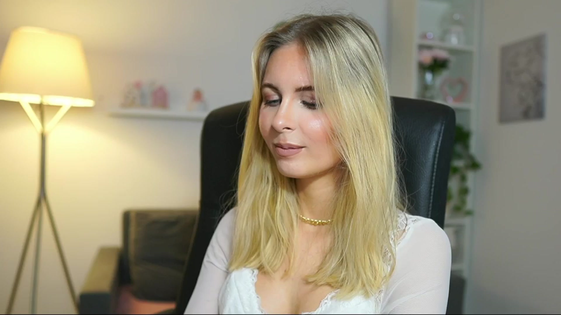 Gallery image thumbnail from Catecrago_'s myfreecams stream on, 05/07/2025, 14:11 image 13 of 20