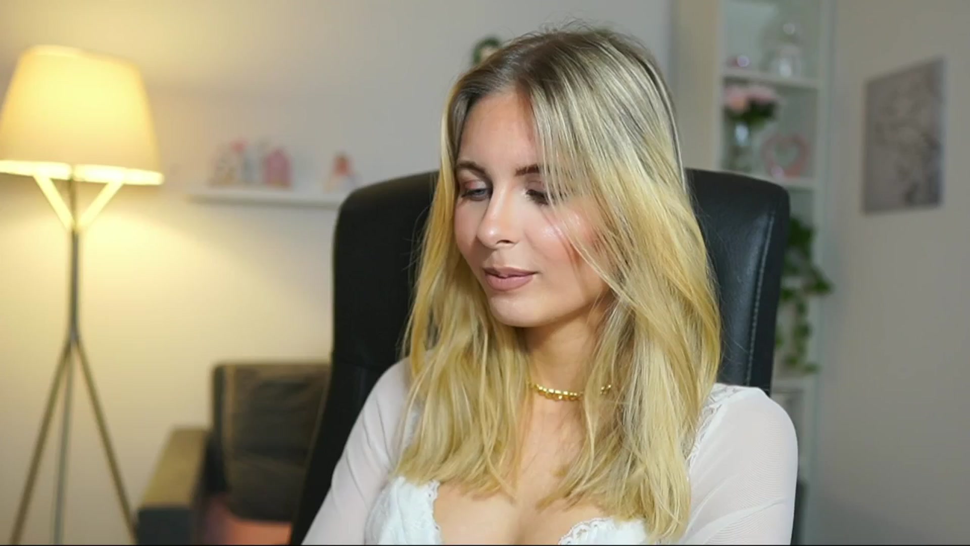 Gallery image thumbnail from Catecrago_'s myfreecams stream on, 05/07/2025, 14:11 image 3 of 20