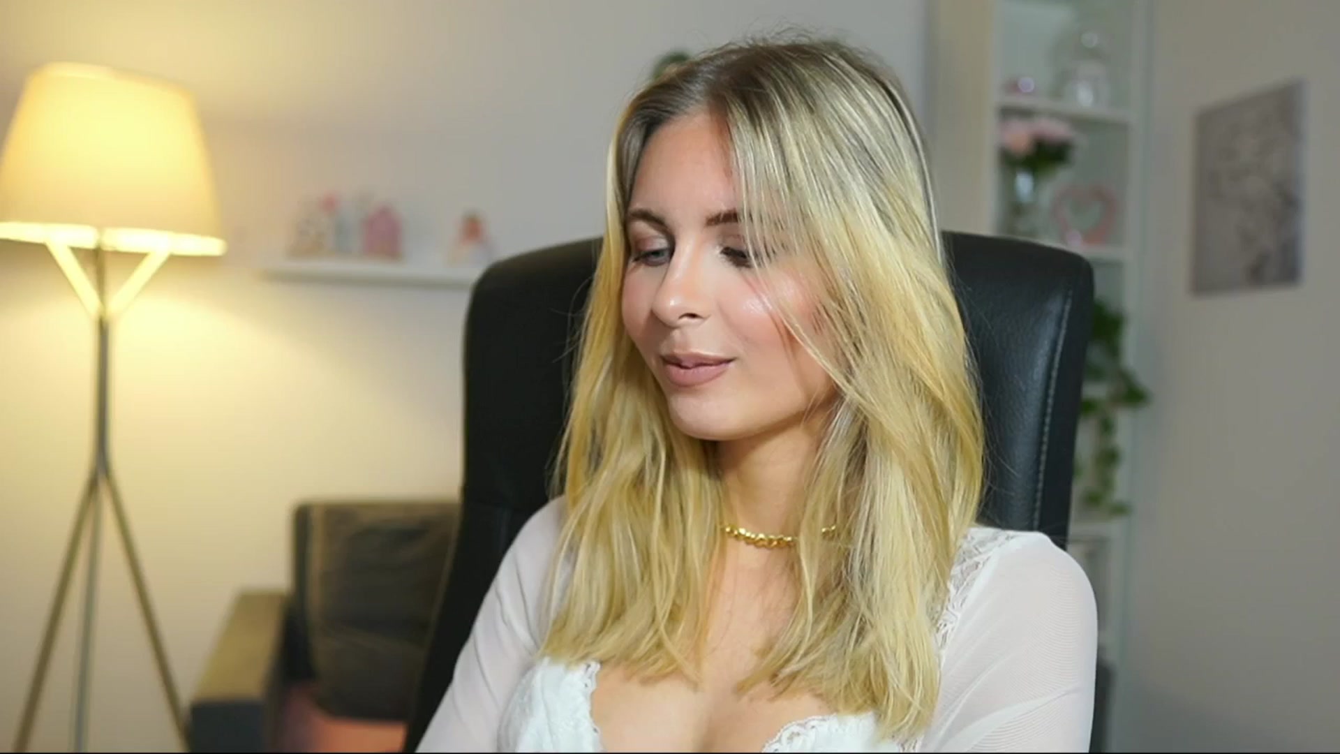 Gallery image thumbnail from Catecrago_'s myfreecams stream on, 05/07/2025, 14:11 image 2 of 20