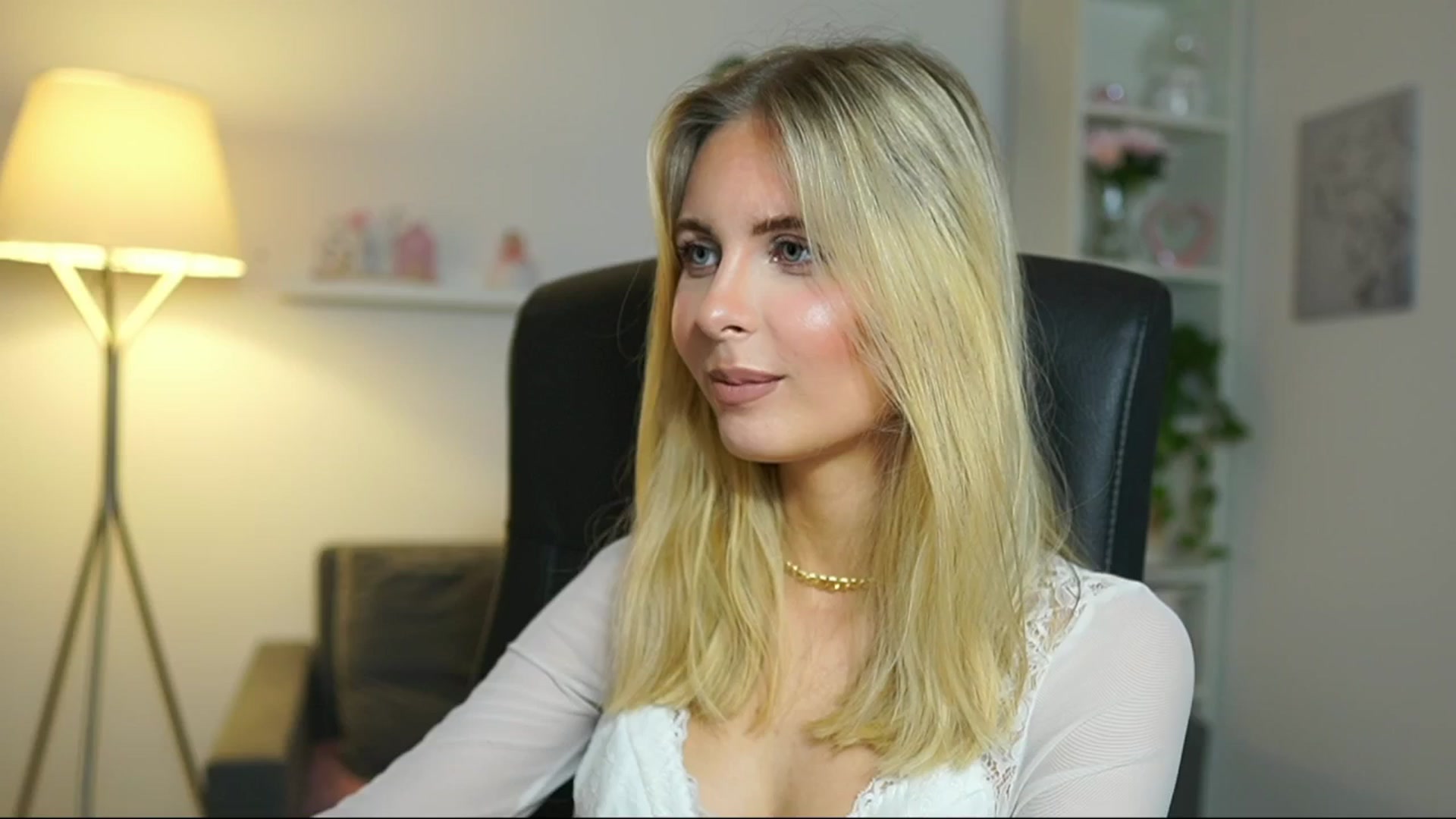 Gallery image thumbnail from Catecrago_'s myfreecams stream on, 05/07/2025, 14:11 image 10 of 20