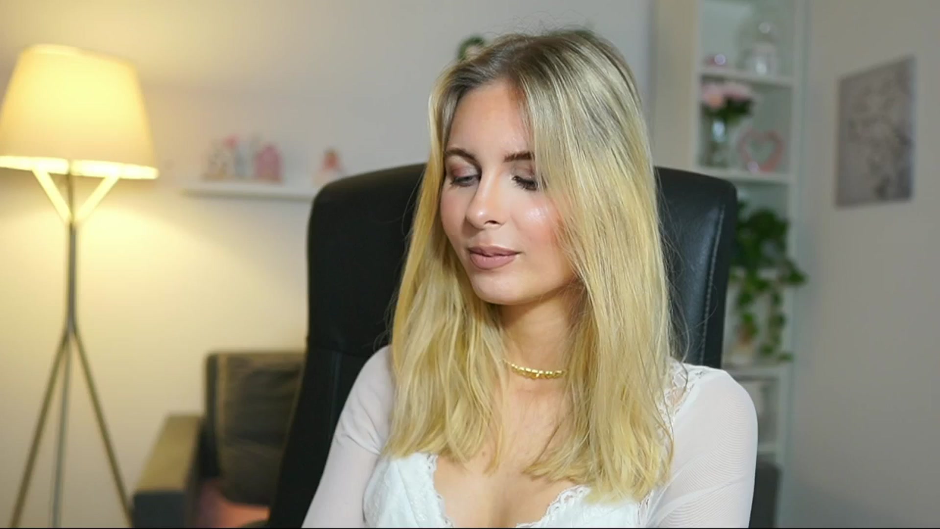 Gallery image thumbnail from Catecrago_'s myfreecams stream on, 05/07/2025, 14:11 image 18 of 20