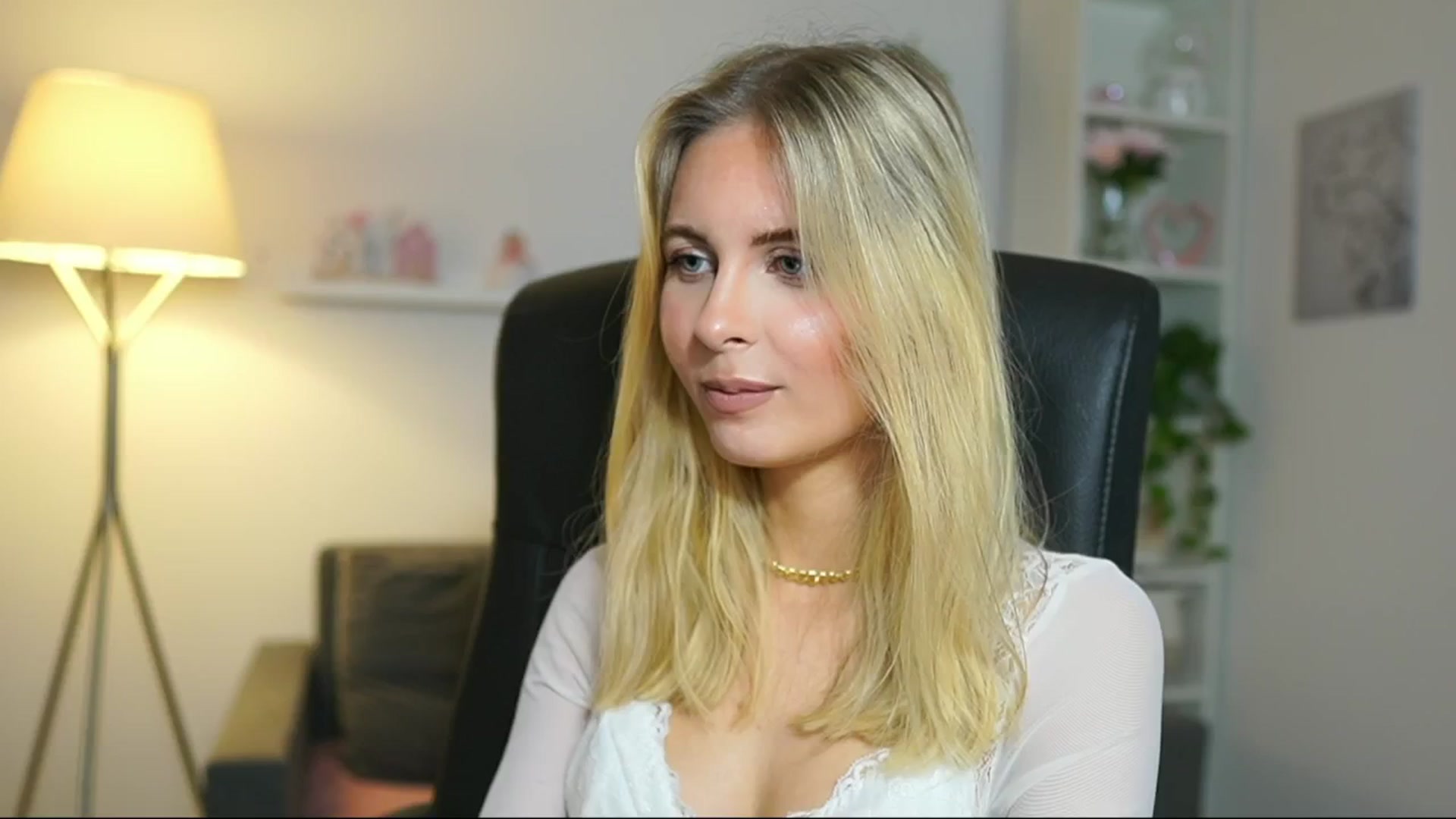 Gallery image thumbnail from Catecrago_'s myfreecams stream on, 05/07/2025, 14:11 image 14 of 20