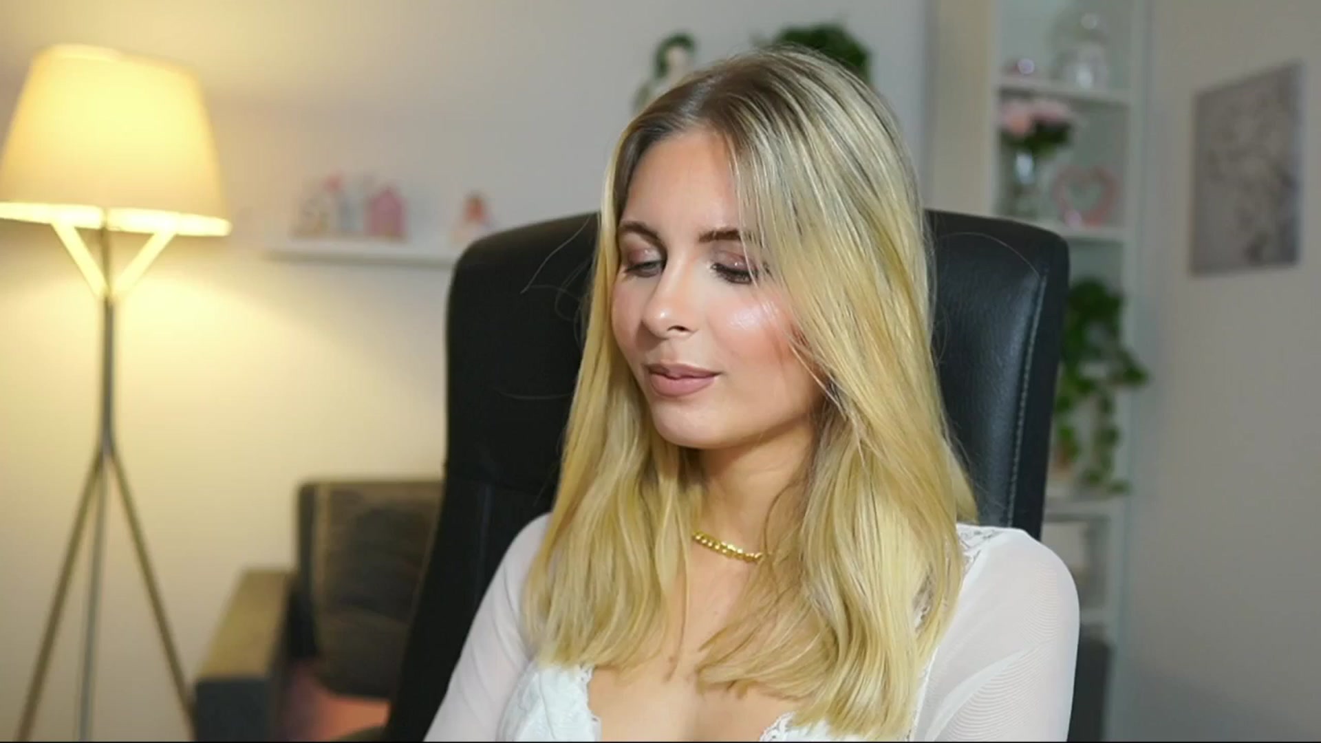 Gallery image thumbnail from Catecrago_'s myfreecams stream on, 05/07/2025, 15:54 image 6 of 20