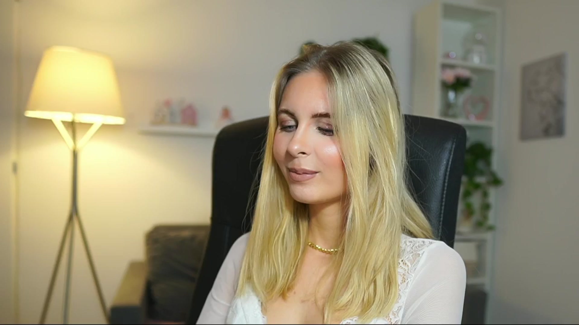 Gallery image thumbnail from Catecrago_'s myfreecams stream on, 05/07/2025, 16:57 image 11 of 20