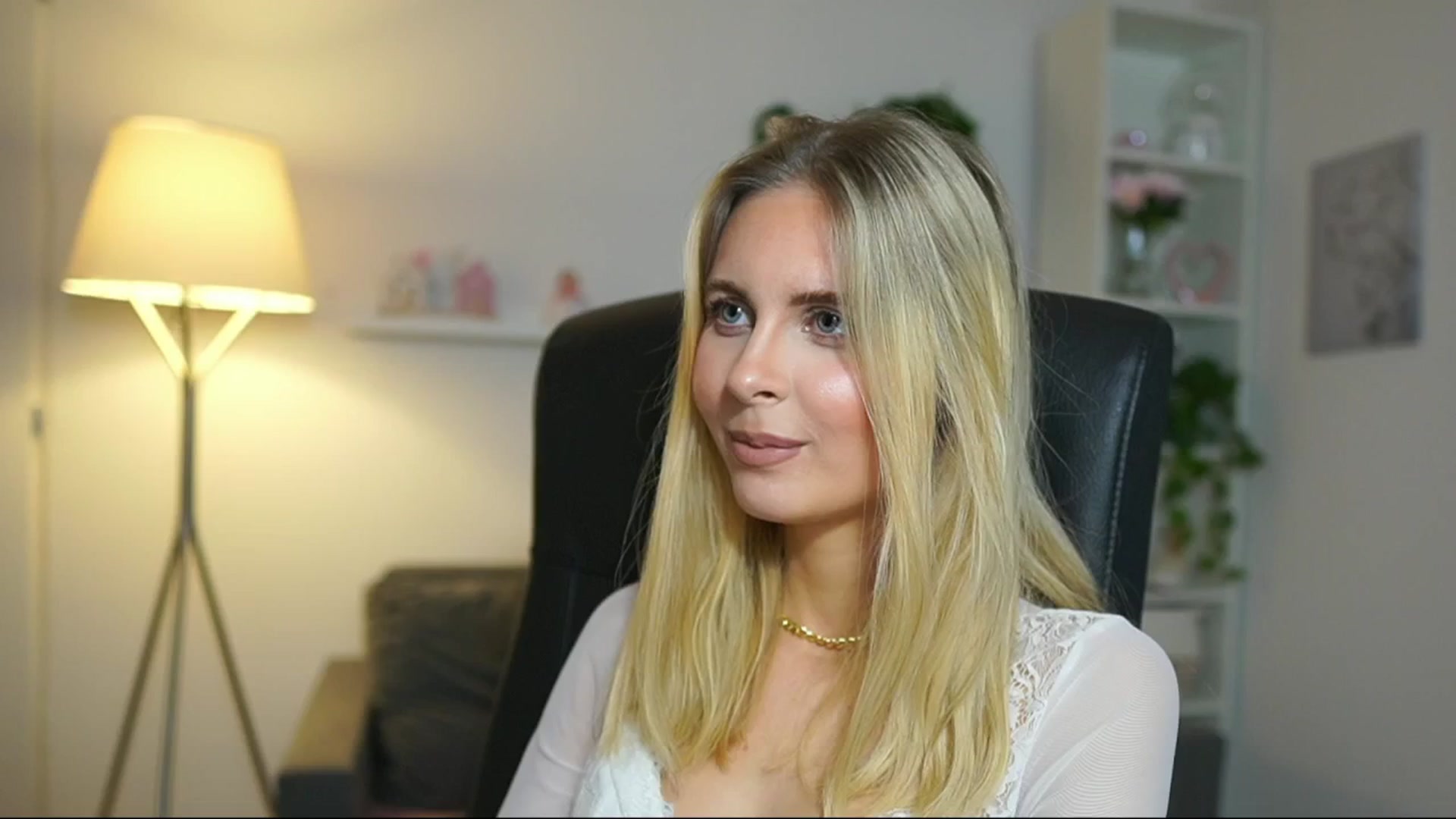 Gallery image thumbnail from Catecrago_'s myfreecams stream on, 05/07/2025, 16:57 image 12 of 20