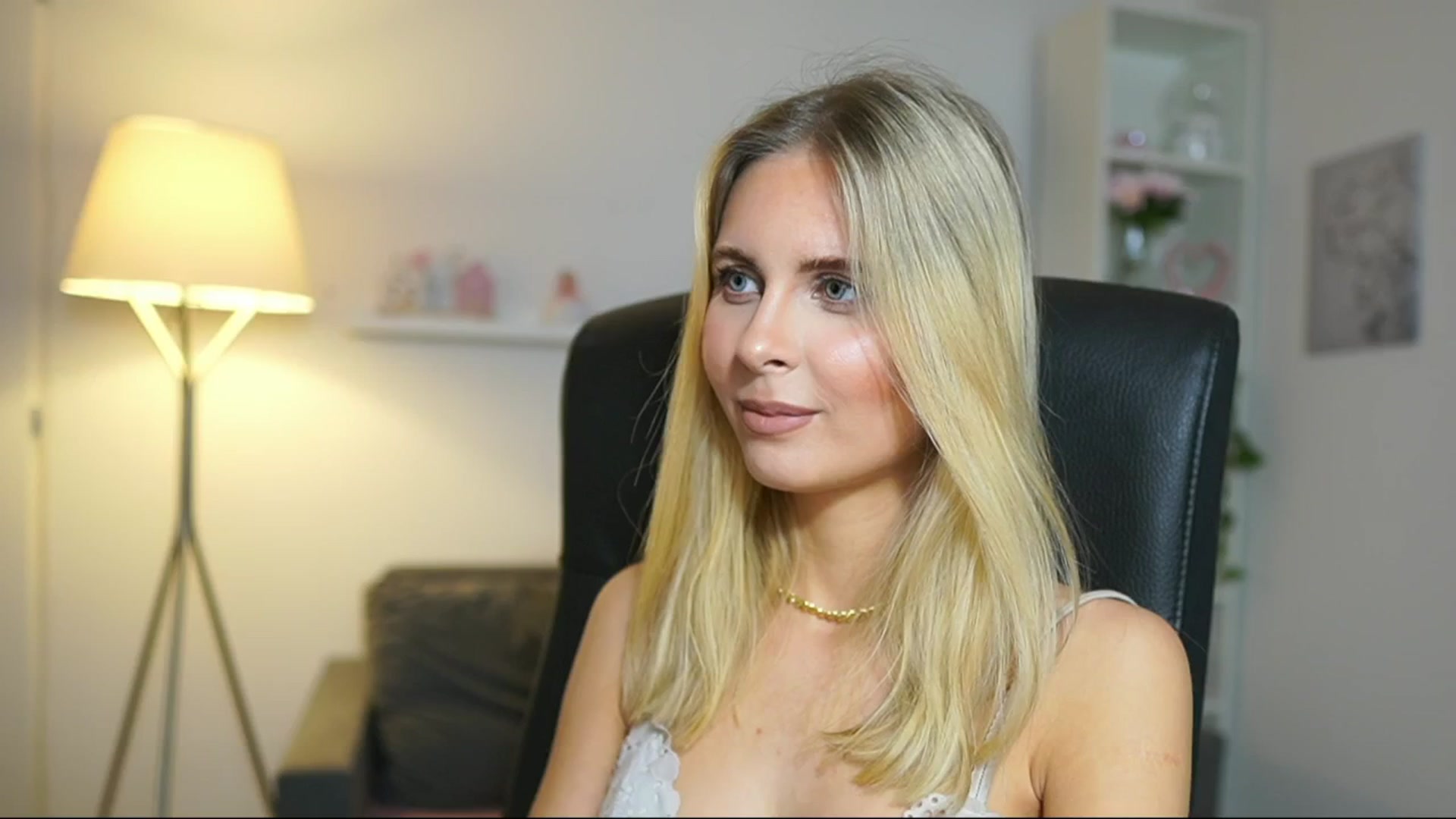 Gallery image thumbnail from Catecrago_'s myfreecams stream on, 05/07/2025, 17:44 image 11 of 20