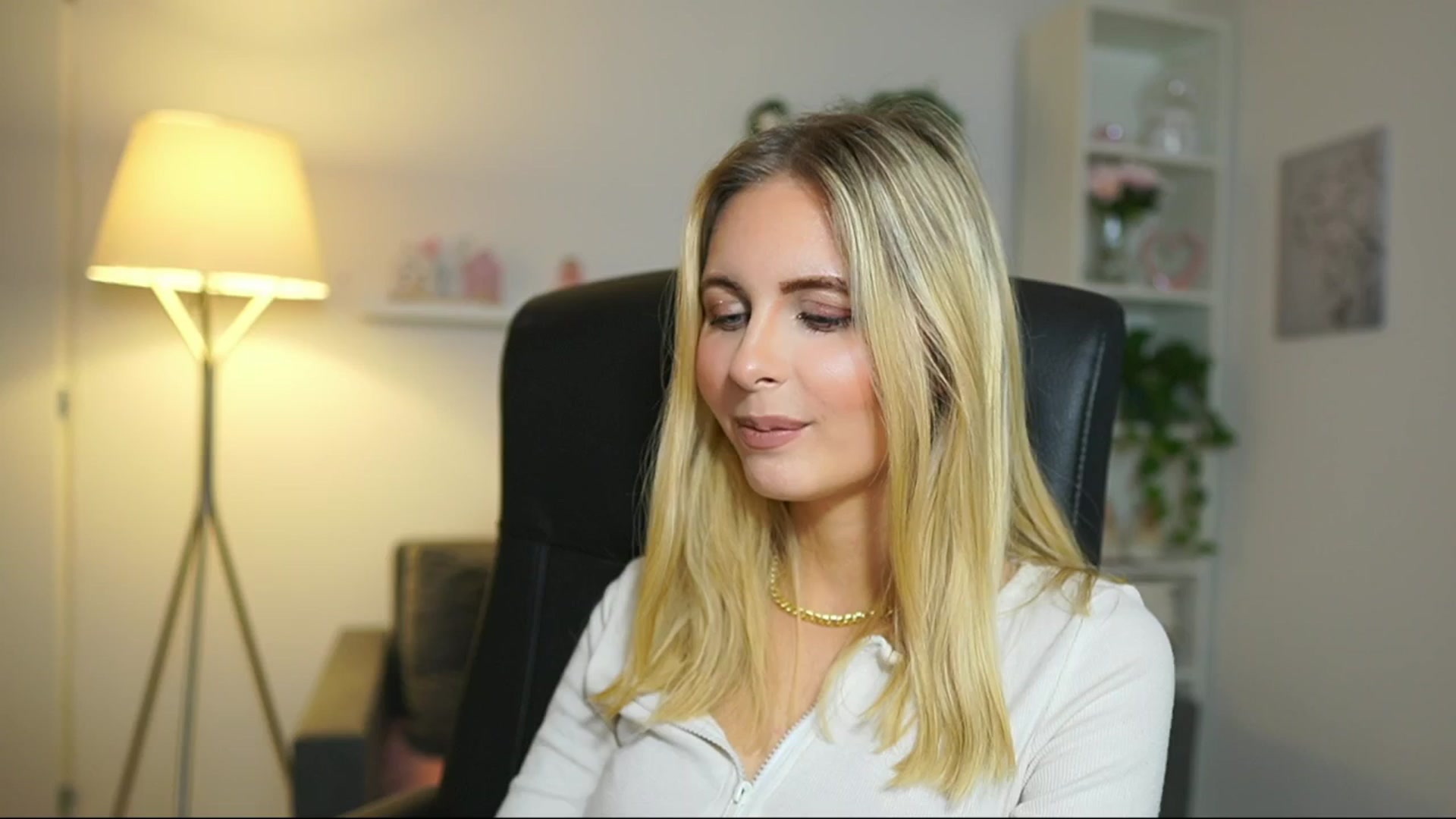 Gallery image thumbnail from Catecrago_'s myfreecams stream on, 05/08/2025, 15:42 image 18 of 20