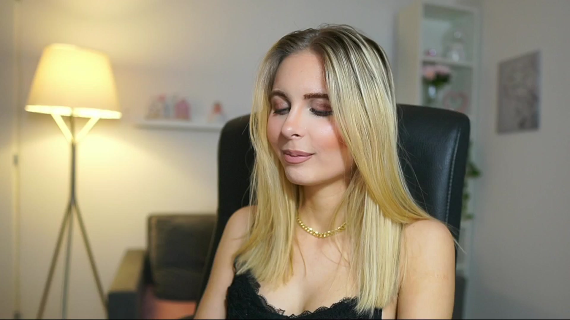 Gallery image thumbnail from Catecrago_'s myfreecams stream on, 05/10/2025, 08:31 image 15 of 20