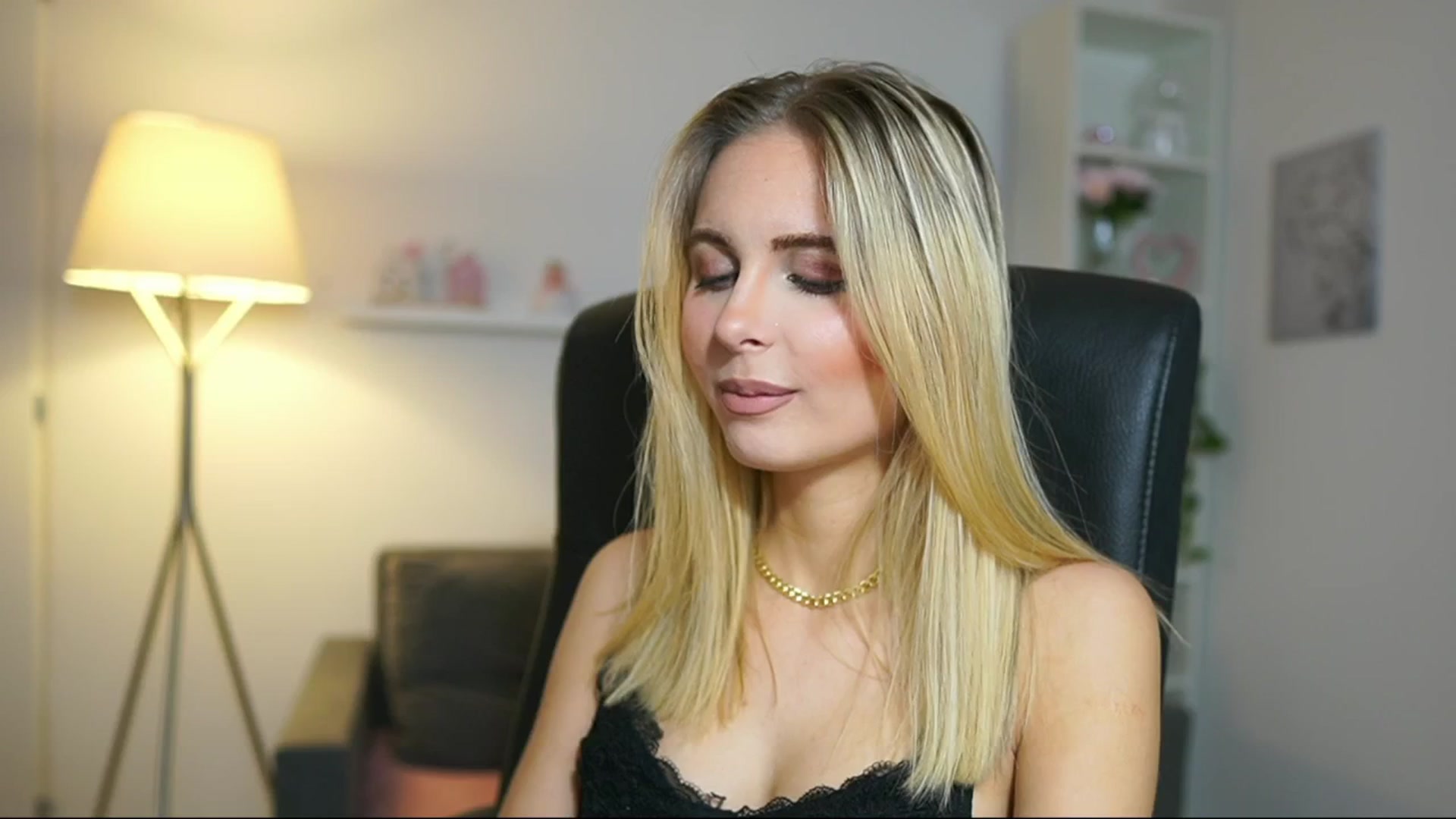 Gallery image thumbnail from Catecrago_'s myfreecams stream on, 05/10/2025, 08:31 image 14 of 20