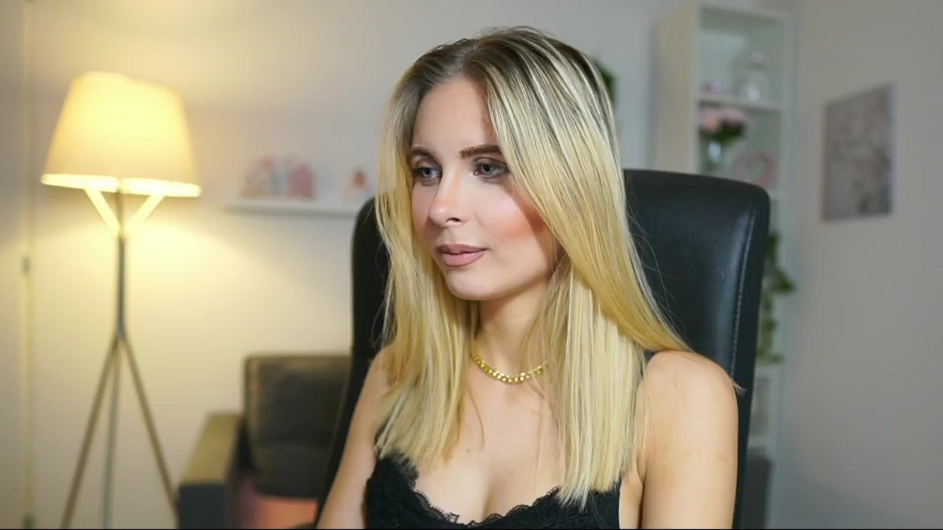 Gallery image thumbnail from Catecrago_'s myfreecams stream on, 05/10/2025, 08:31 image 3 of 20