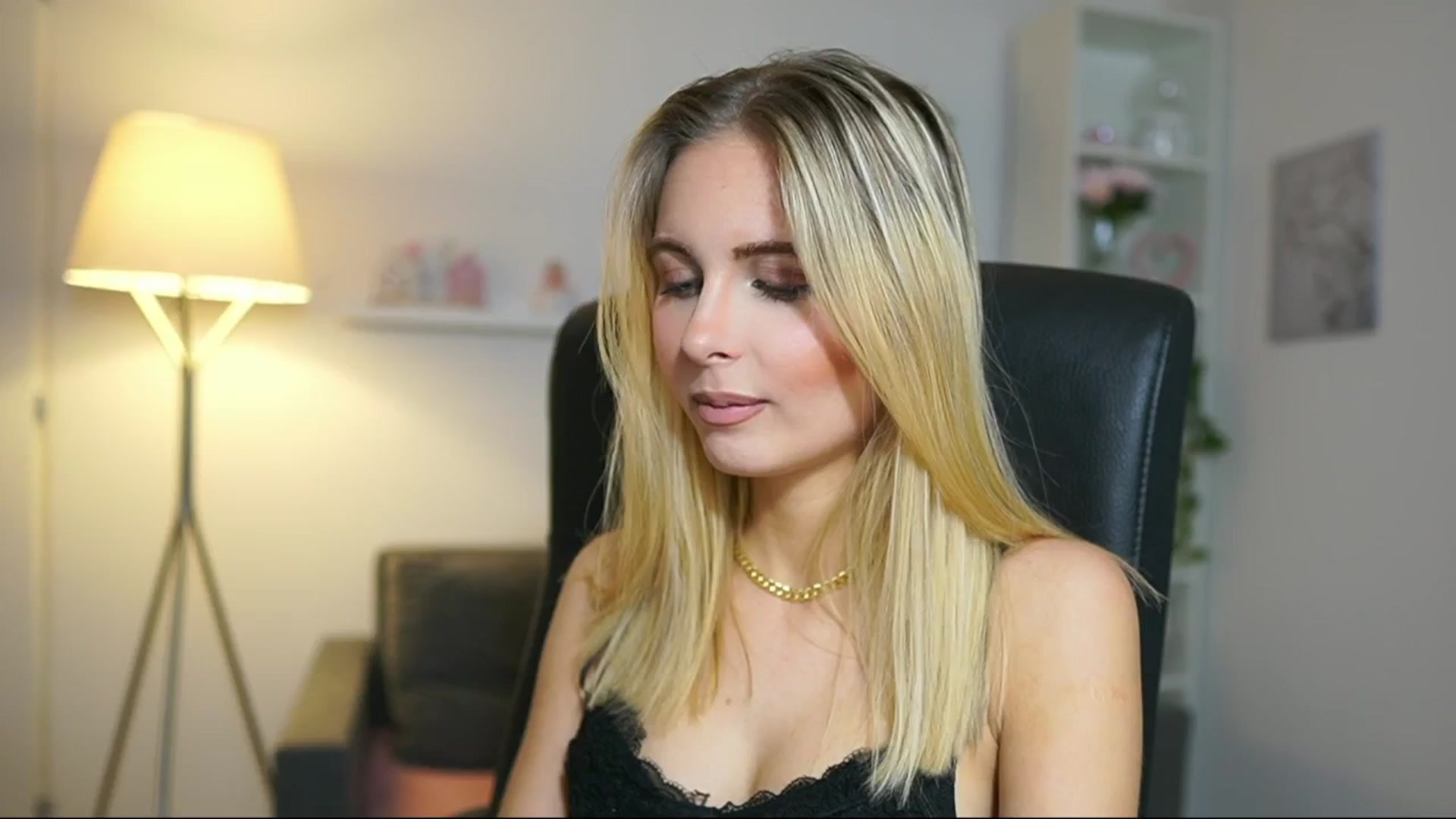 Gallery image thumbnail from Catecrago_'s myfreecams stream on, 05/10/2025, 08:31 image 6 of 20
