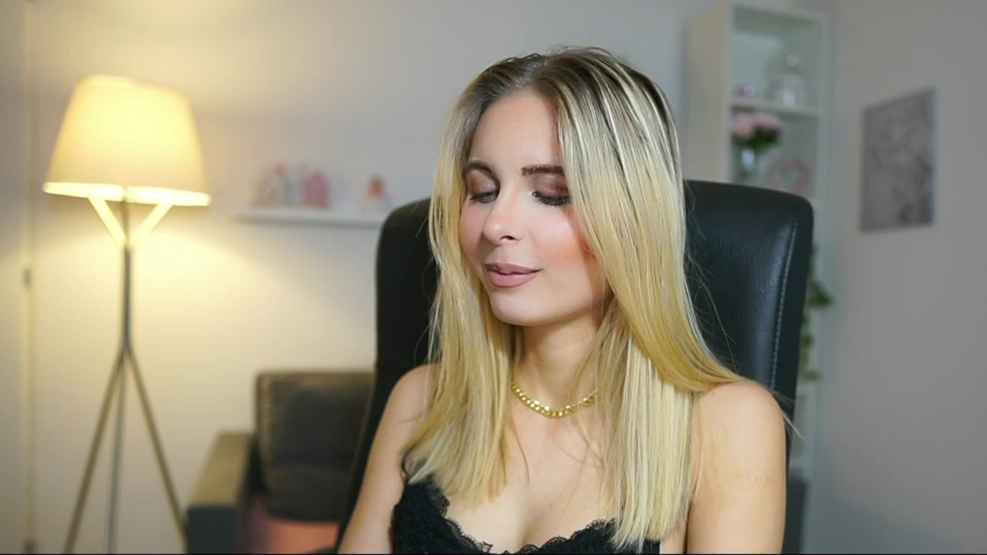 Gallery image thumbnail from Catecrago_'s myfreecams stream on, 05/10/2025, 08:31 image 16 of 20