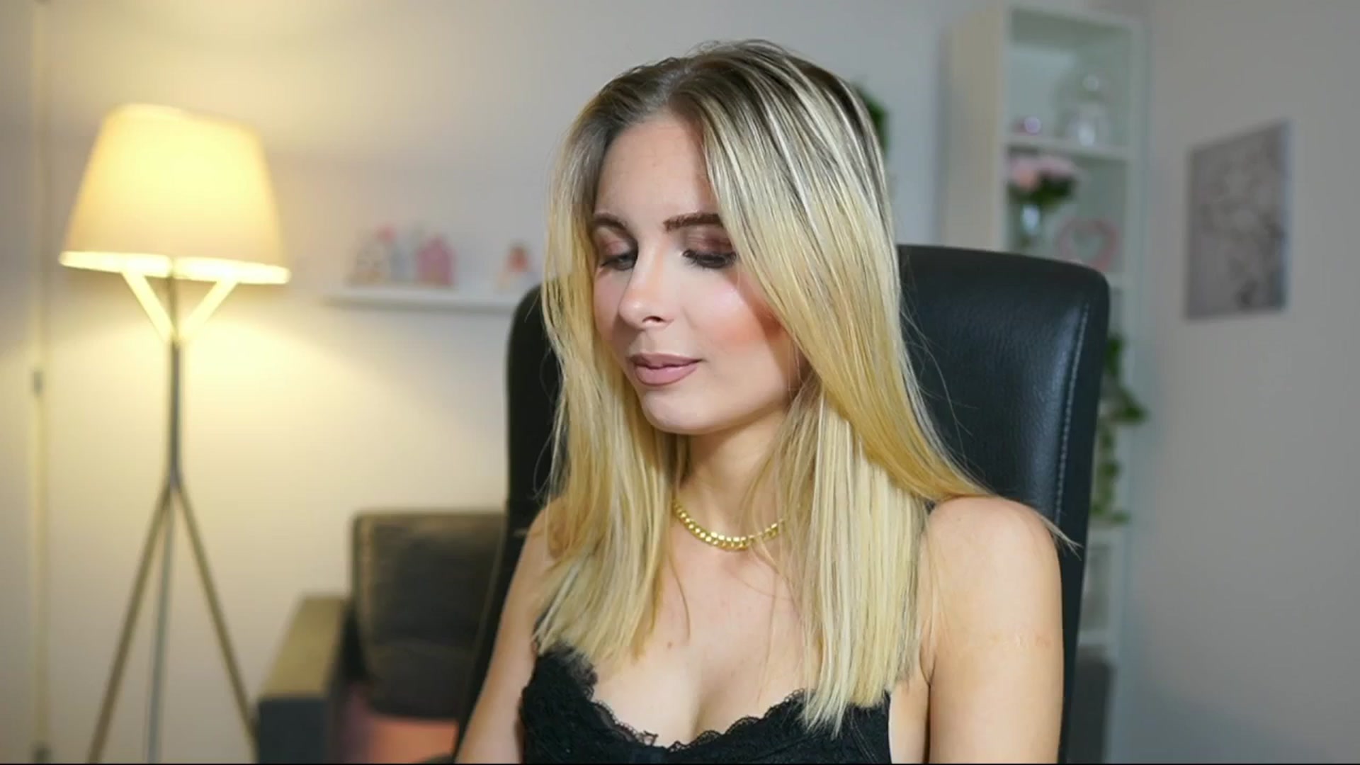 Gallery image thumbnail from Catecrago_'s myfreecams stream on, 05/10/2025, 08:31 image 4 of 20