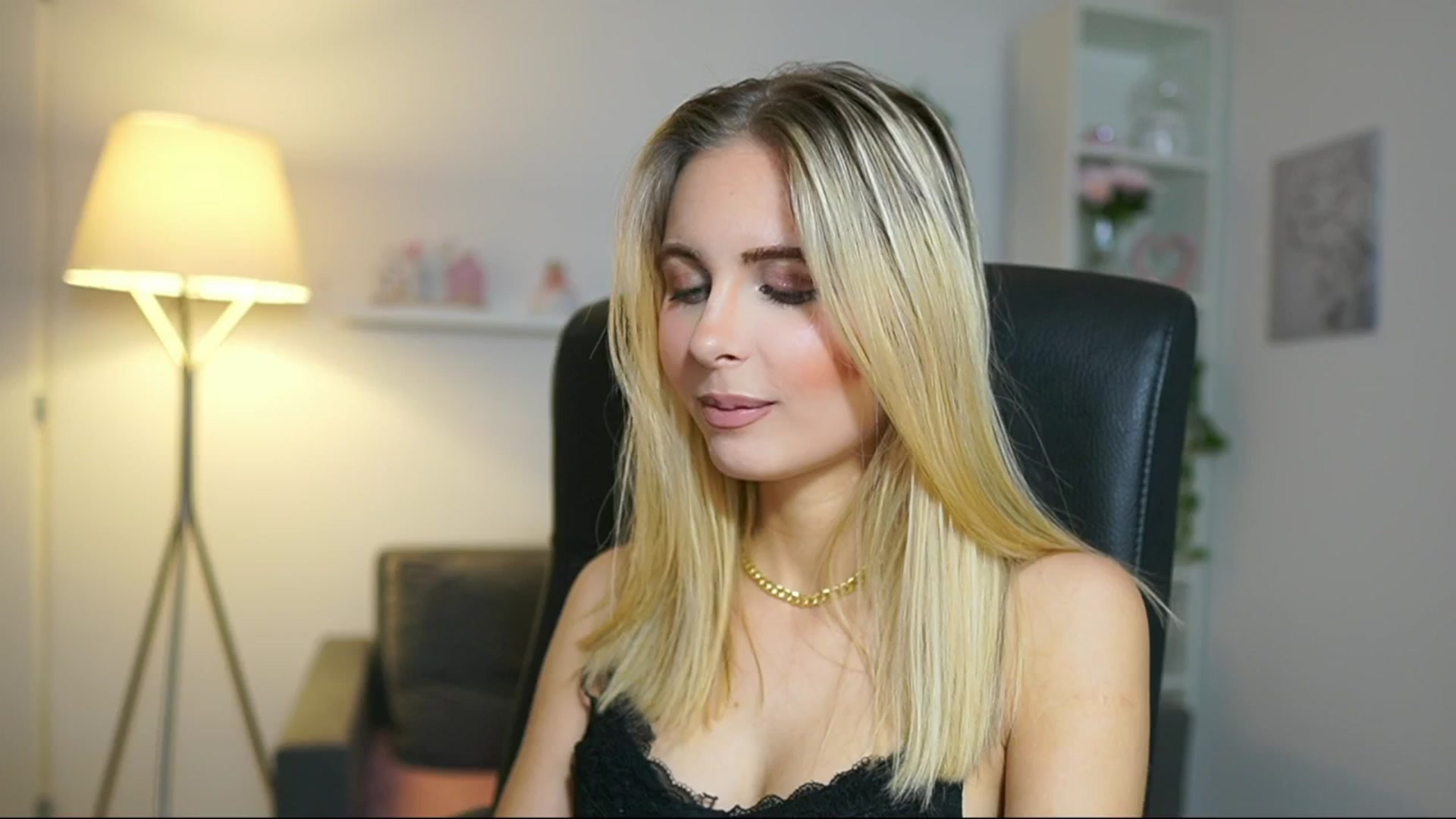 Gallery image thumbnail from Catecrago_'s myfreecams stream on, 05/10/2025, 08:31 image 10 of 20