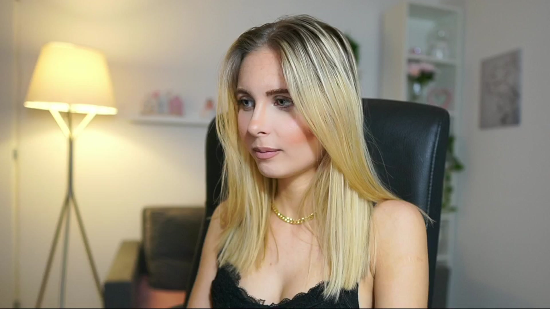 Gallery image thumbnail from Catecrago_'s myfreecams stream on, 05/10/2025, 08:31 image 5 of 20