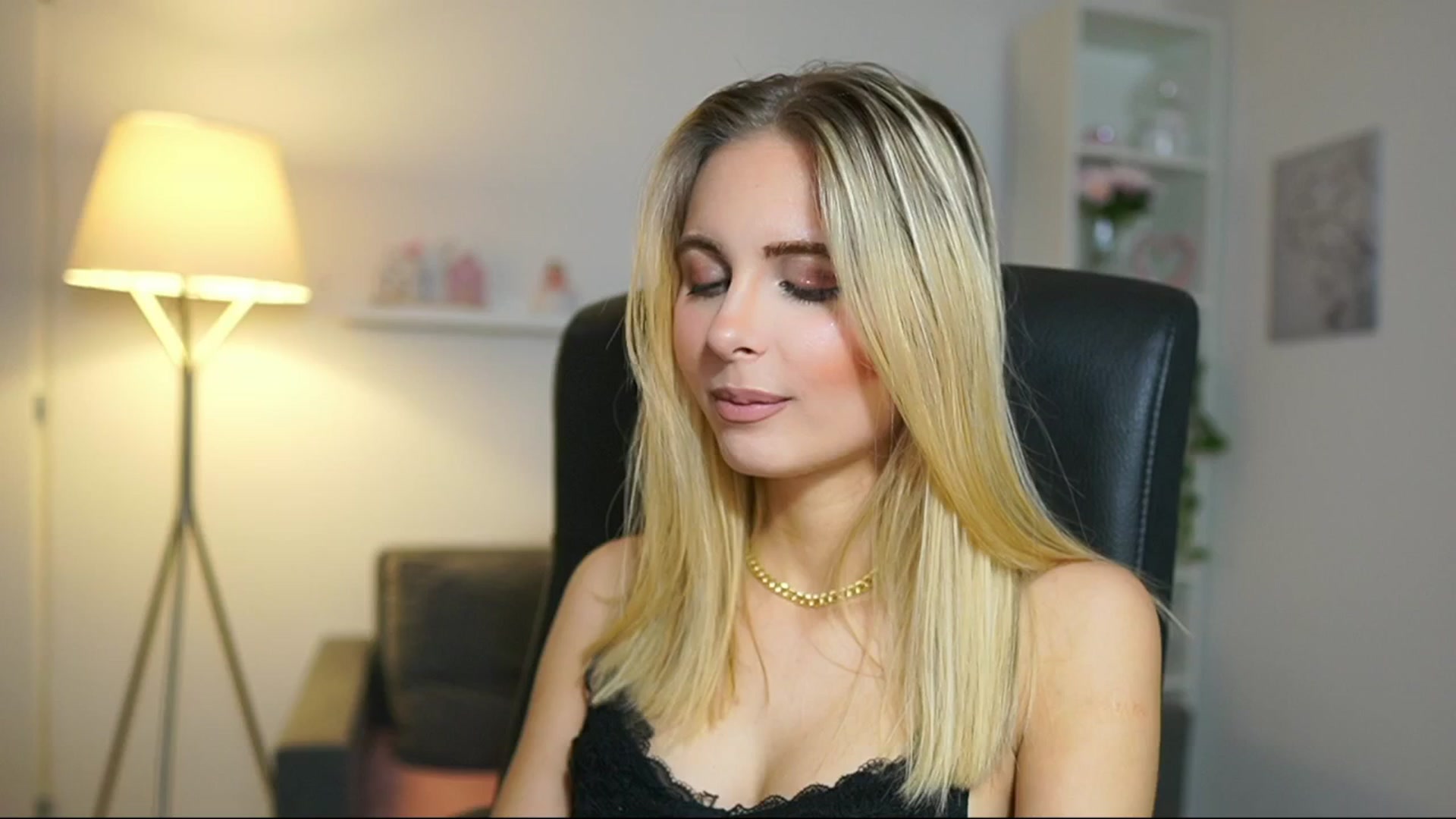 Gallery image thumbnail from Catecrago_'s myfreecams stream on, 05/10/2025, 08:31 image 13 of 20