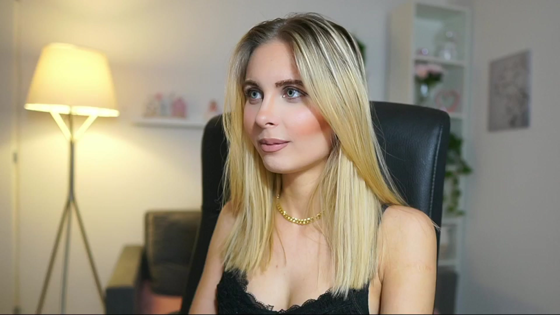 Gallery image thumbnail from Catecrago_'s myfreecams stream on, 05/10/2025, 08:31 image 1 of 20