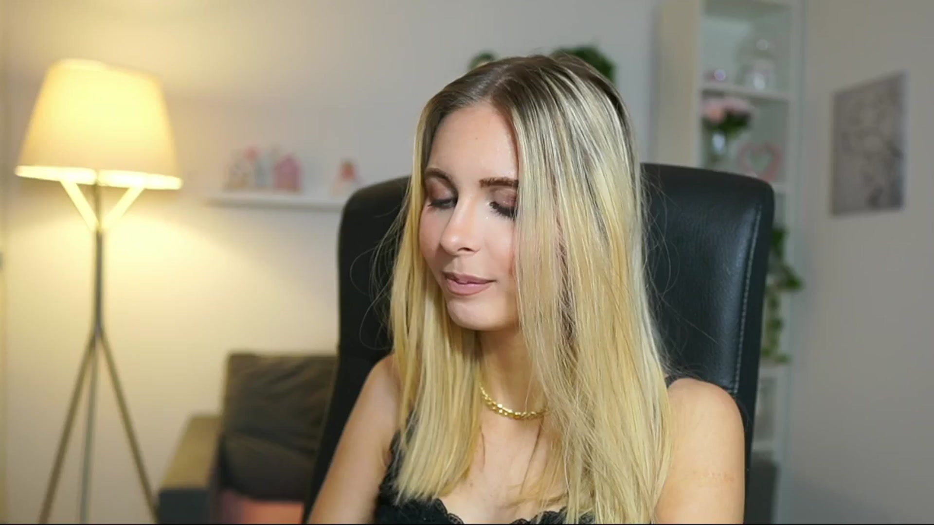 Gallery image thumbnail from Catecrago_'s myfreecams stream on, 05/10/2025, 09:30 image 20 of 20