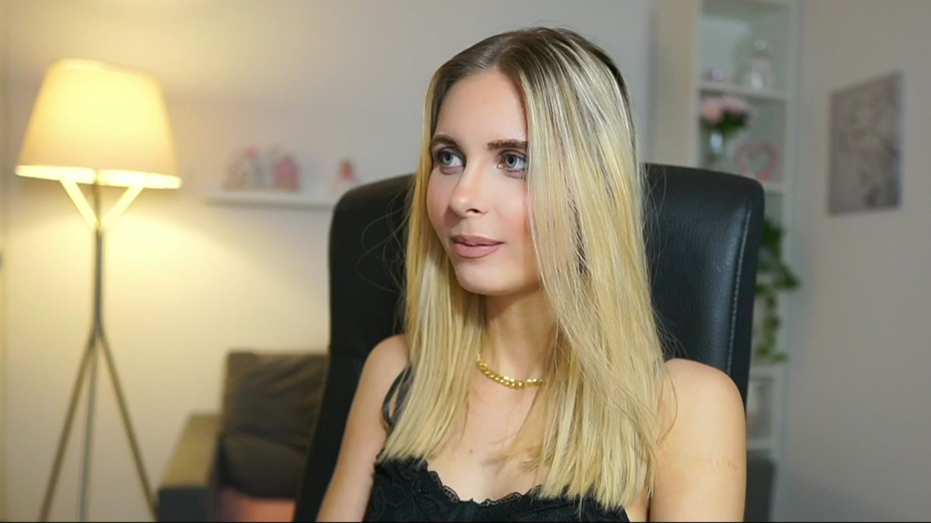 Gallery image thumbnail from Catecrago_'s myfreecams stream on, 05/10/2025, 09:30 image 3 of 20