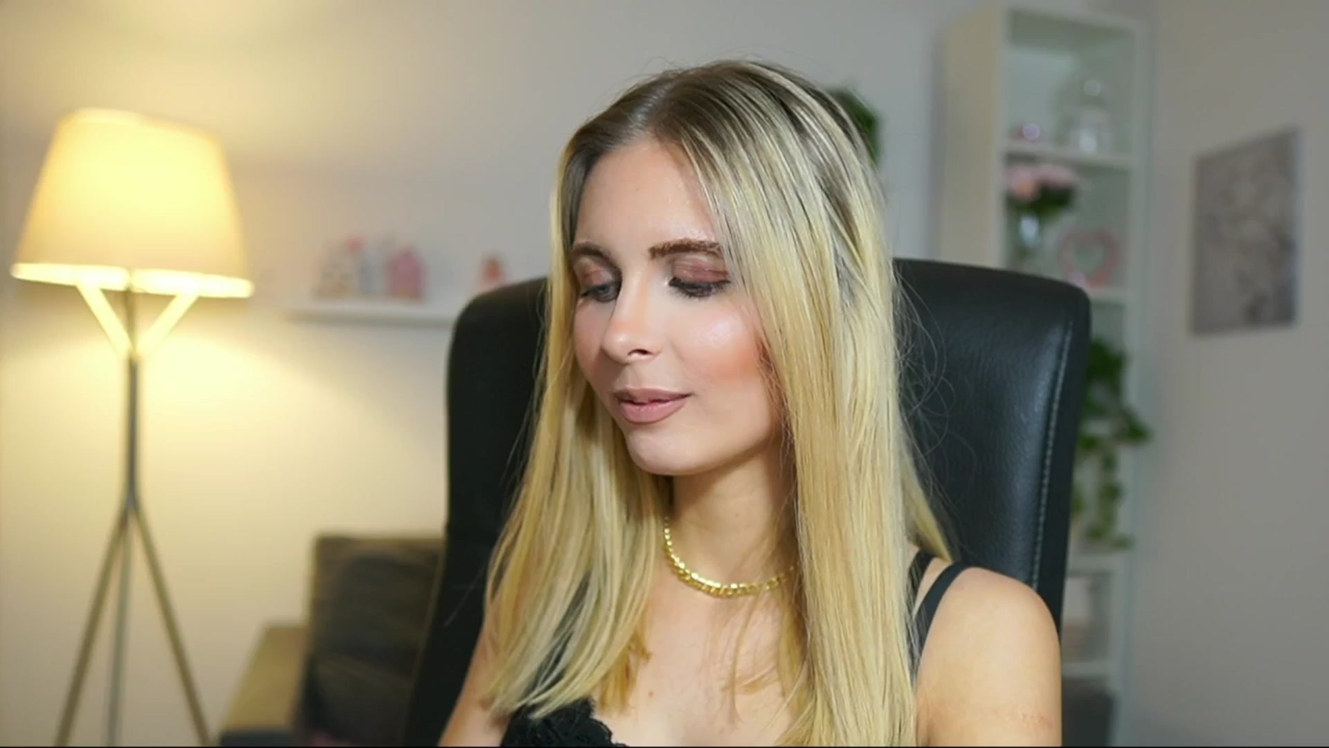 Gallery image thumbnail from Catecrago_'s myfreecams stream on, 05/10/2025, 11:27 image 2 of 20