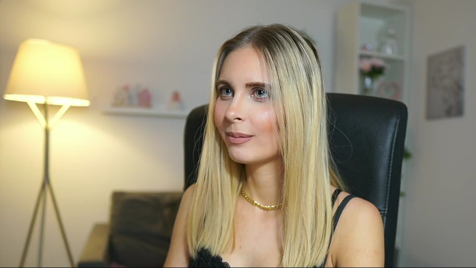 Gallery image thumbnail from Catecrago_'s myfreecams stream on, 05/10/2025, 11:27 image 11 of 20