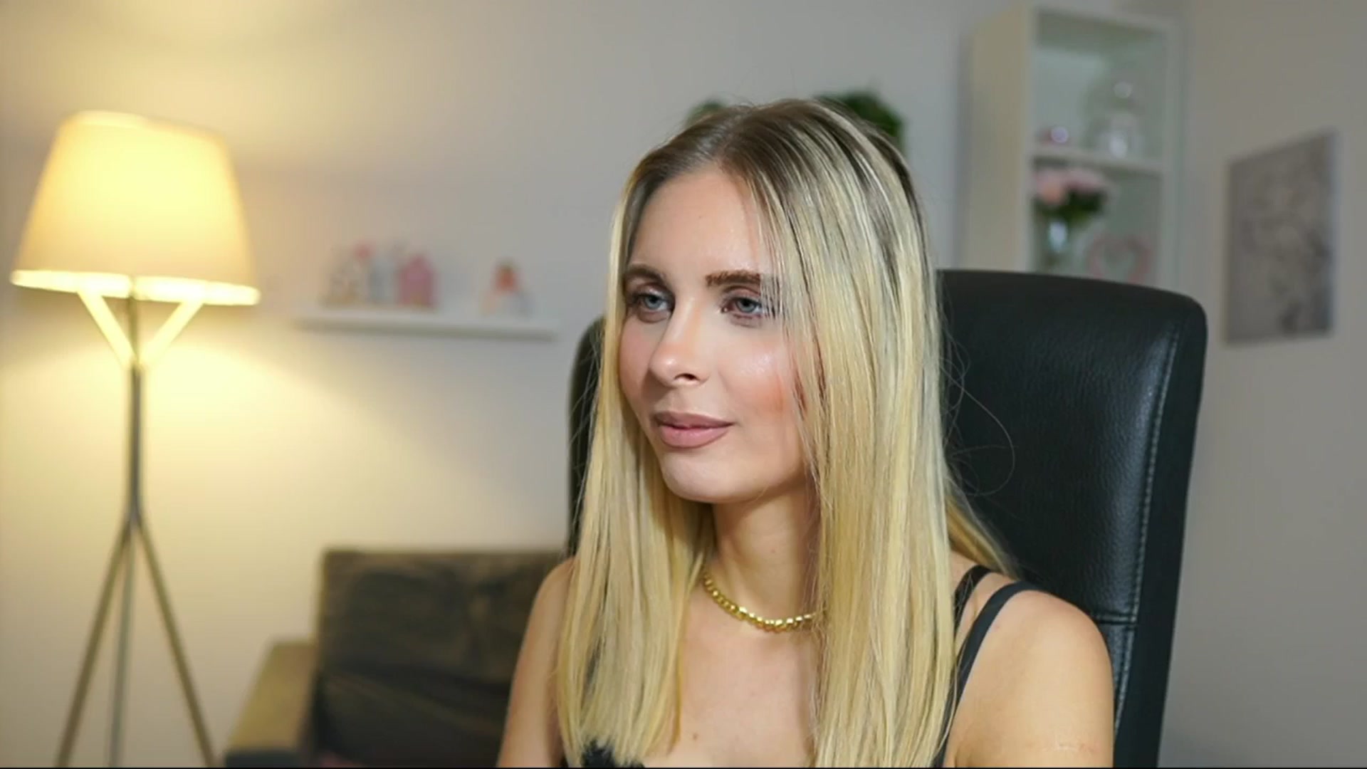 Gallery image thumbnail from Catecrago_'s myfreecams stream on, 05/10/2025, 11:27 image 12 of 20