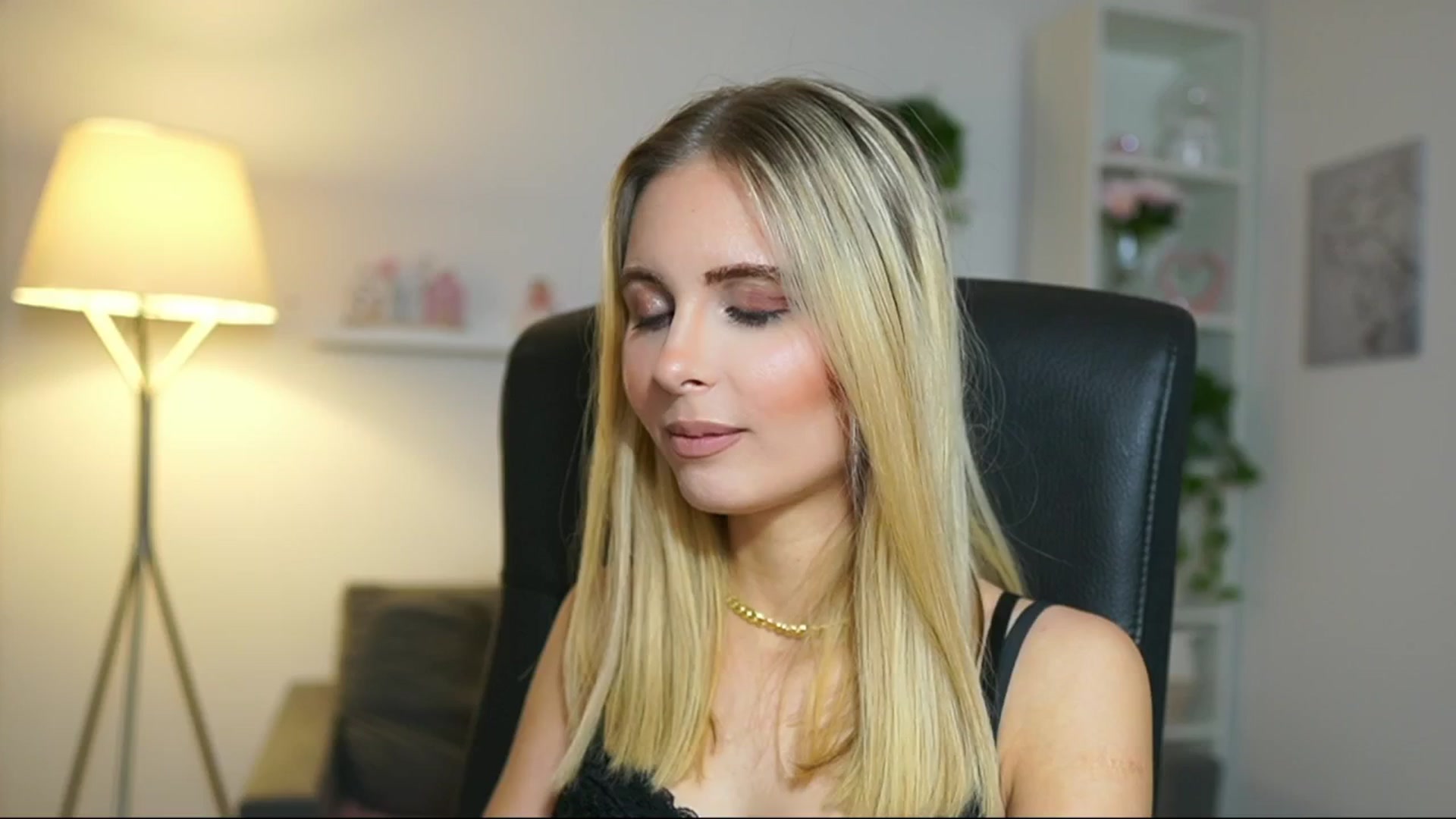 Gallery image thumbnail from Catecrago_'s myfreecams stream on, 05/10/2025, 11:27 image 4 of 20