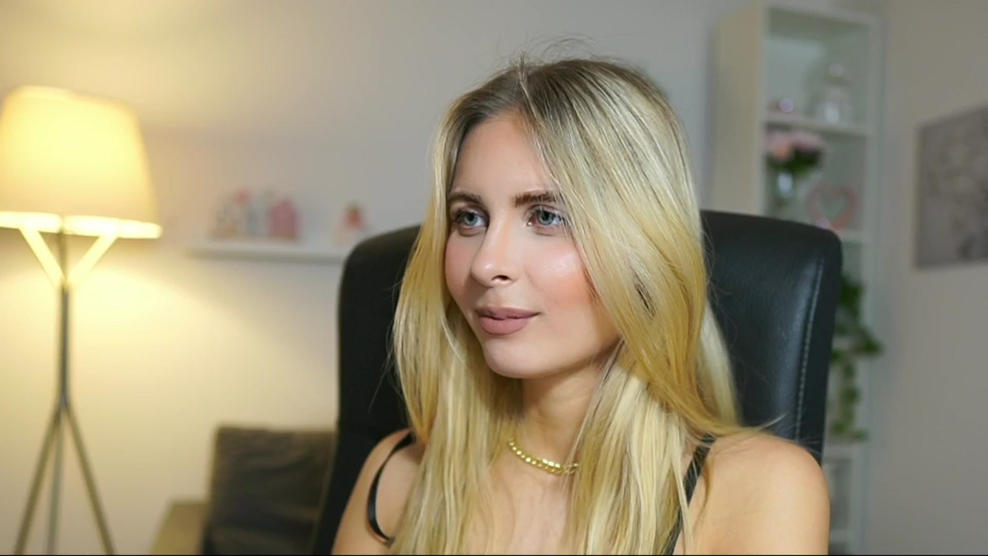 Gallery image thumbnail from Catecrago_'s myfreecams stream on, 05/14/2025, 13:22 image 15 of 20