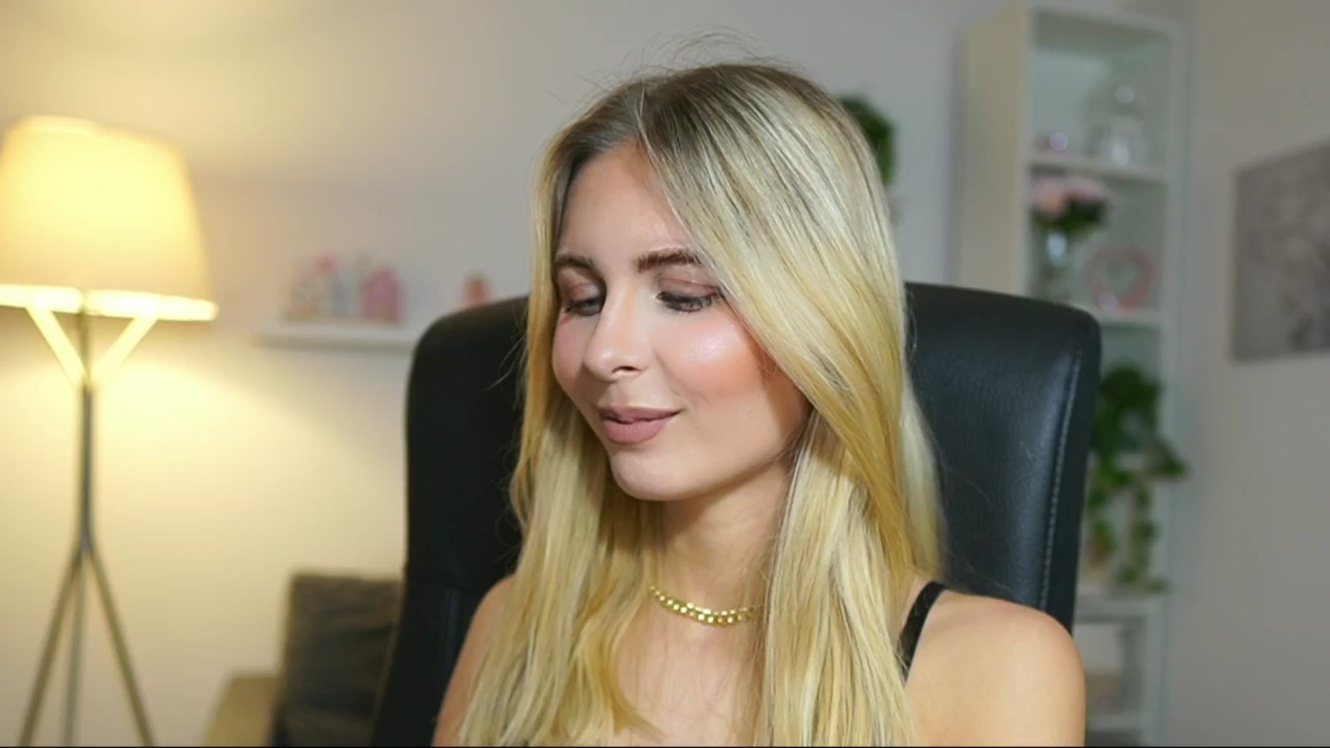 Gallery image thumbnail from Catecrago_'s myfreecams stream on, 05/14/2025, 13:22 image 18 of 20