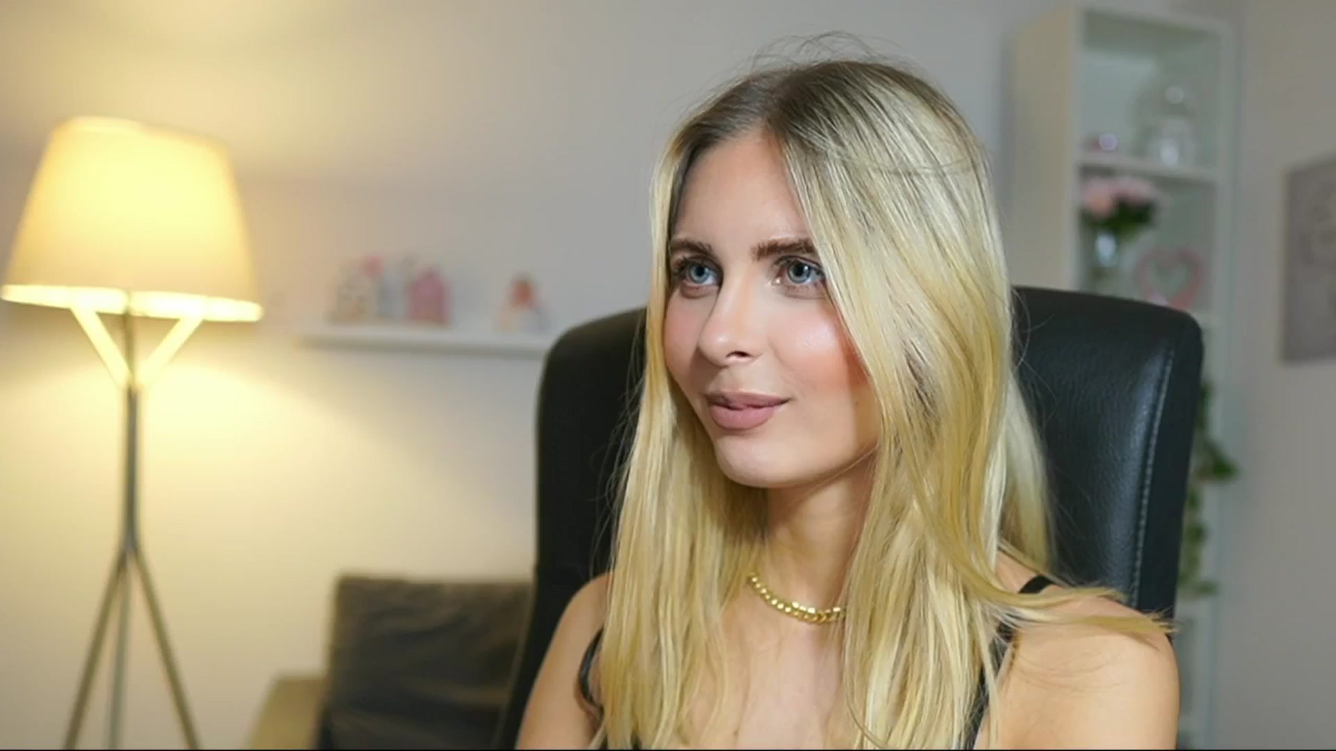 Gallery image thumbnail from Catecrago_'s myfreecams stream on, 05/14/2025, 13:22 image 3 of 20