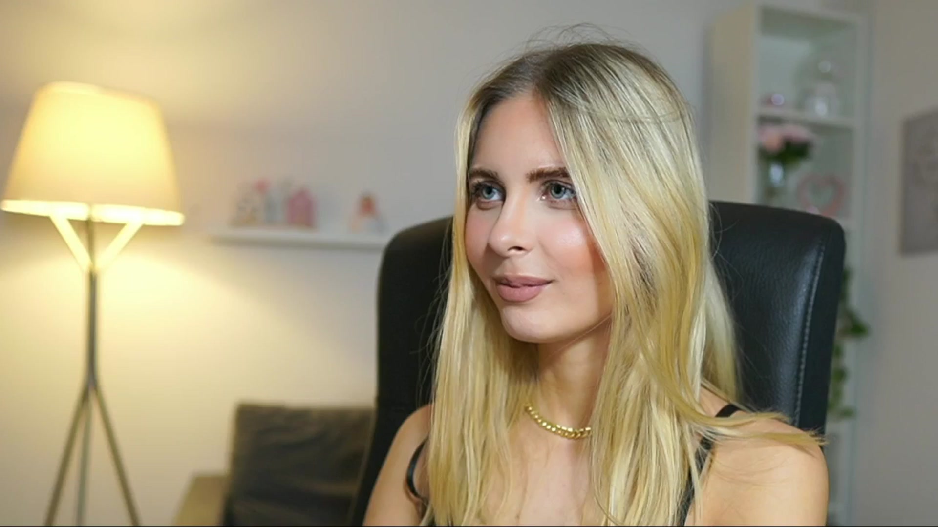 Gallery image thumbnail from Catecrago_'s myfreecams stream on, 05/14/2025, 13:22 image 4 of 20