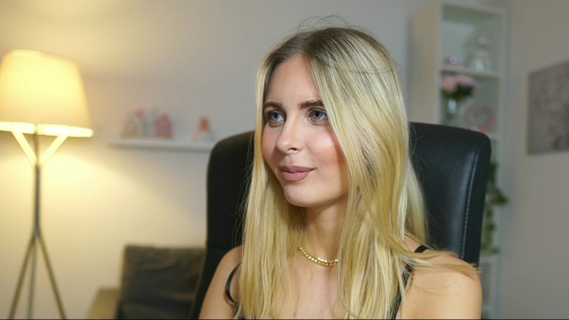 Gallery image thumbnail from Catecrago_'s myfreecams stream on, 05/14/2025, 13:22 image 5 of 20