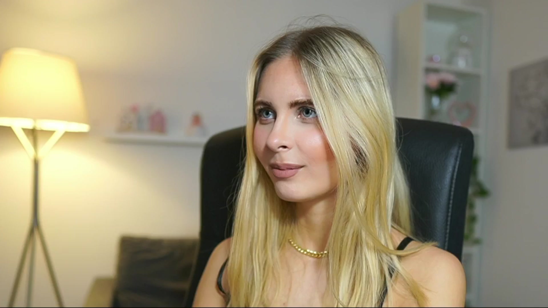 Gallery image thumbnail from Catecrago_'s myfreecams stream on, 05/14/2025, 13:22 image 6 of 20