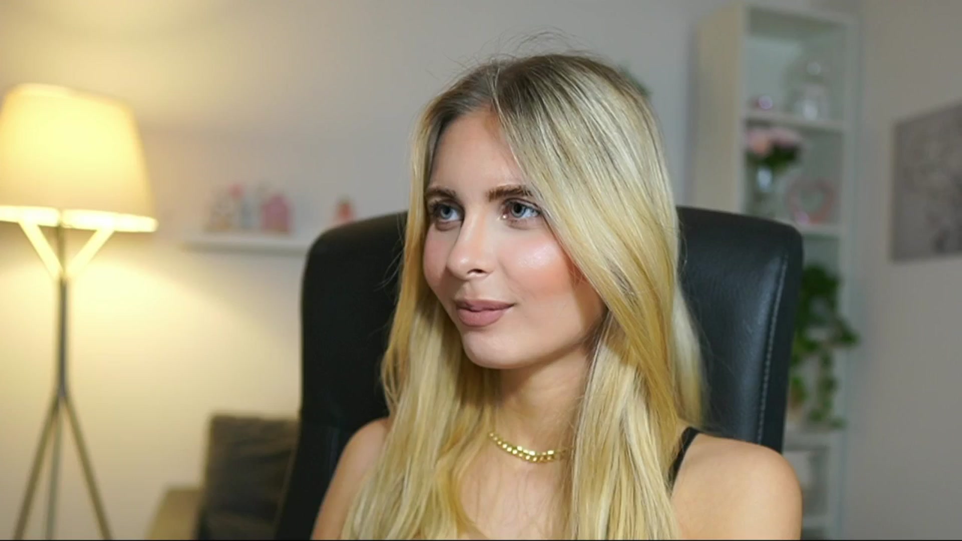 Gallery image thumbnail from Catecrago_'s myfreecams stream on, 05/14/2025, 13:22 image 20 of 20